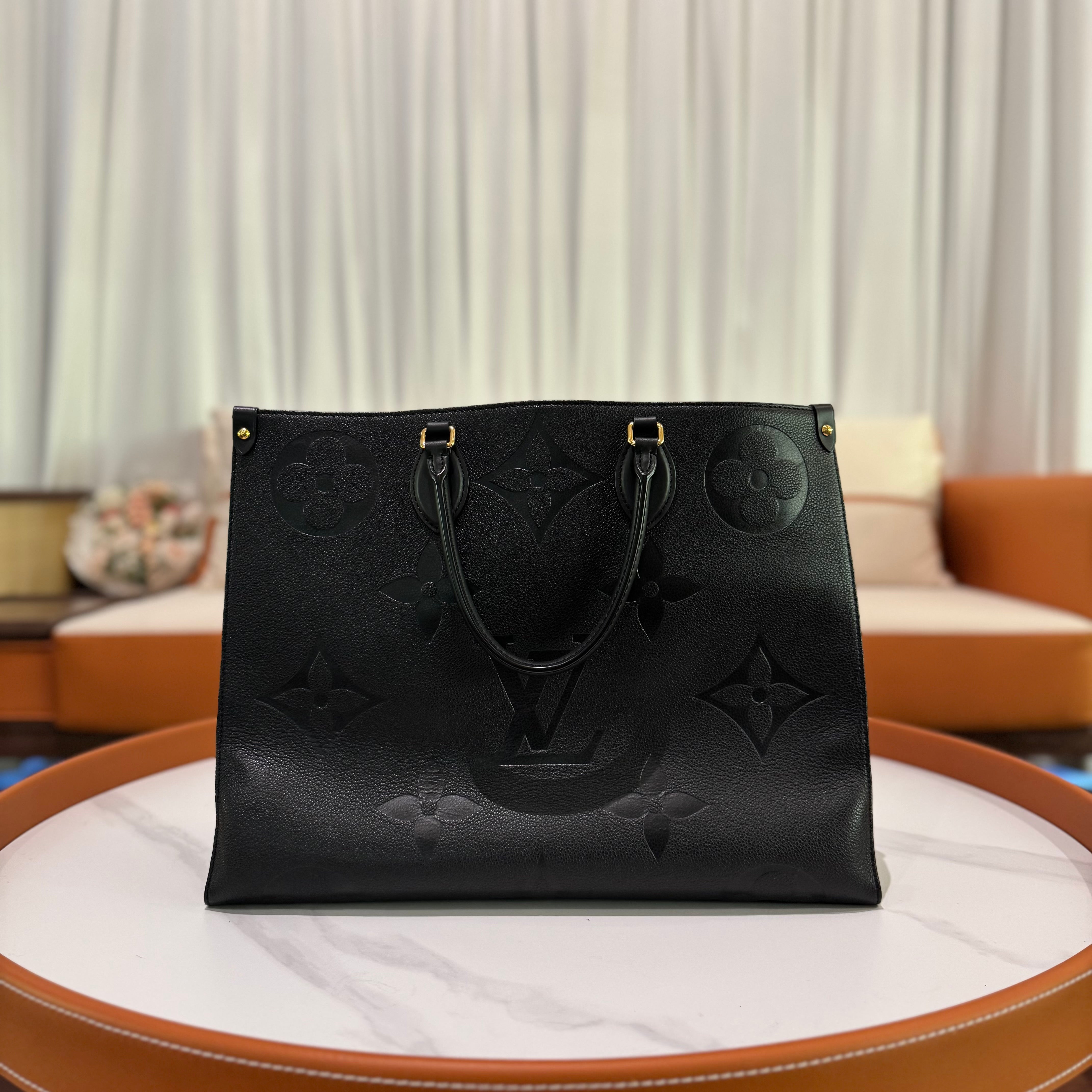 LOUIS VUITTON ON THE GO TOTE GM BLACK