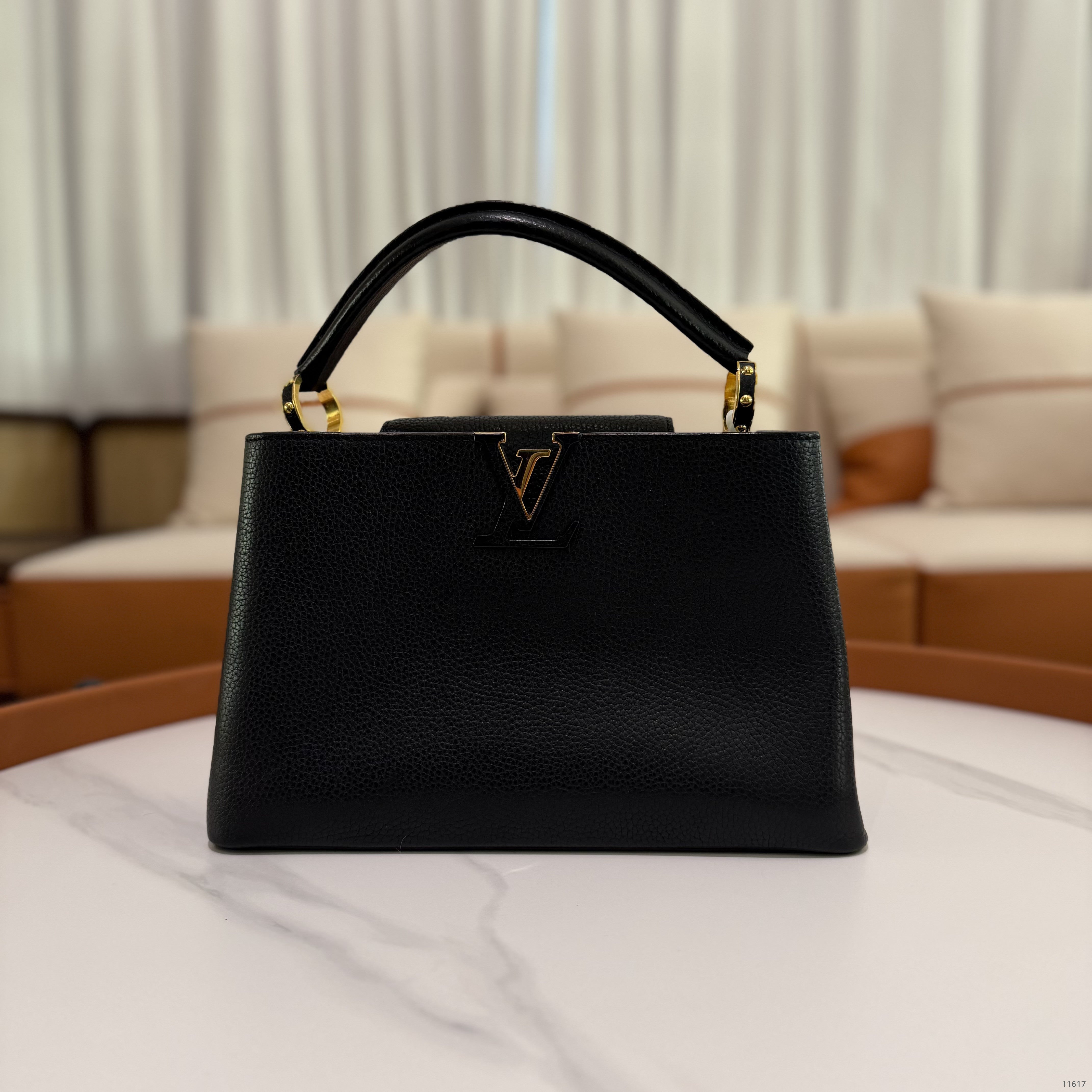 Louis Vuitton Capucines MM Black Leather