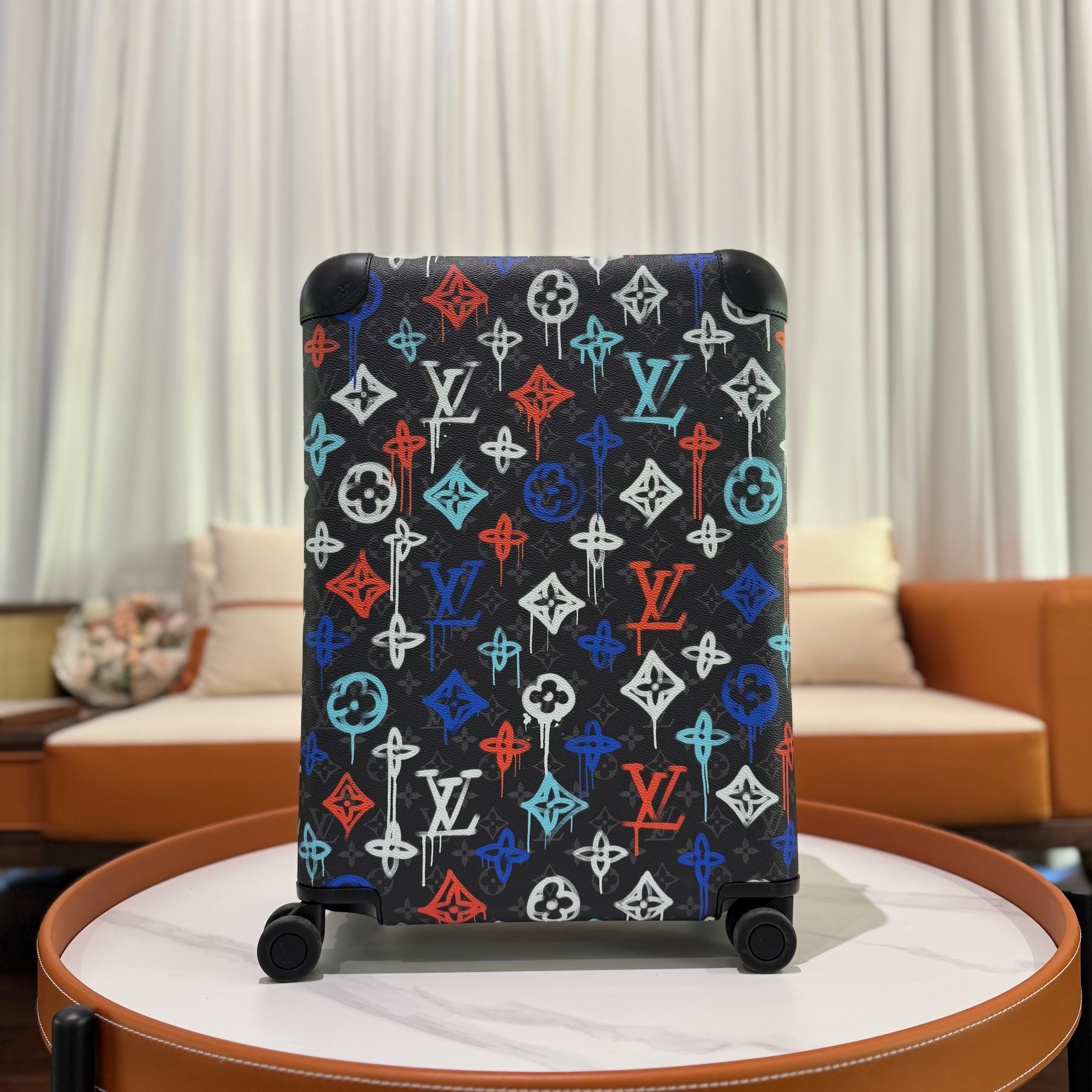 LOUIS VUITTON HORIZON LIMITED EDITION GRAFFITI LUGGAGE