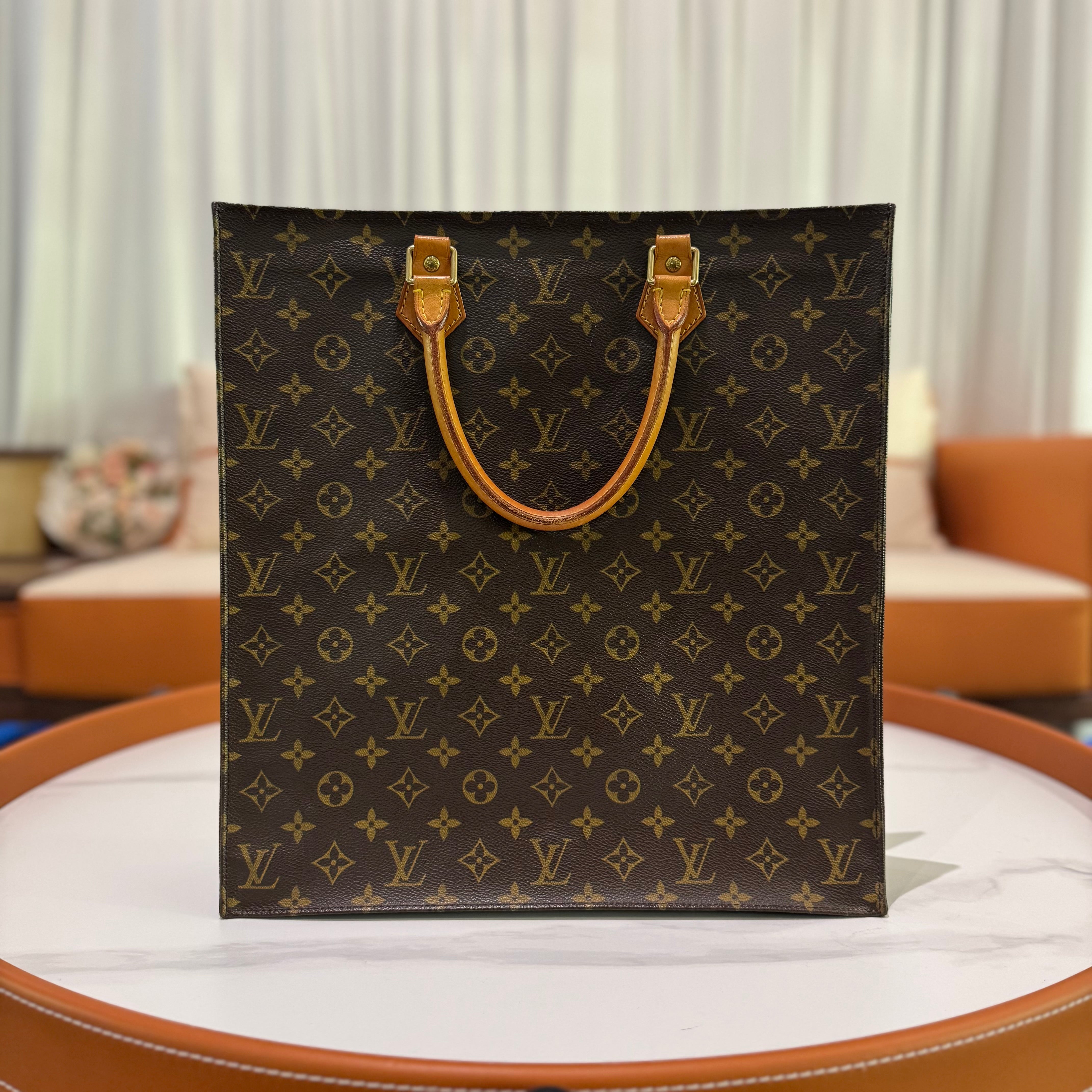 LOUIS VUITTON TOTE BAG