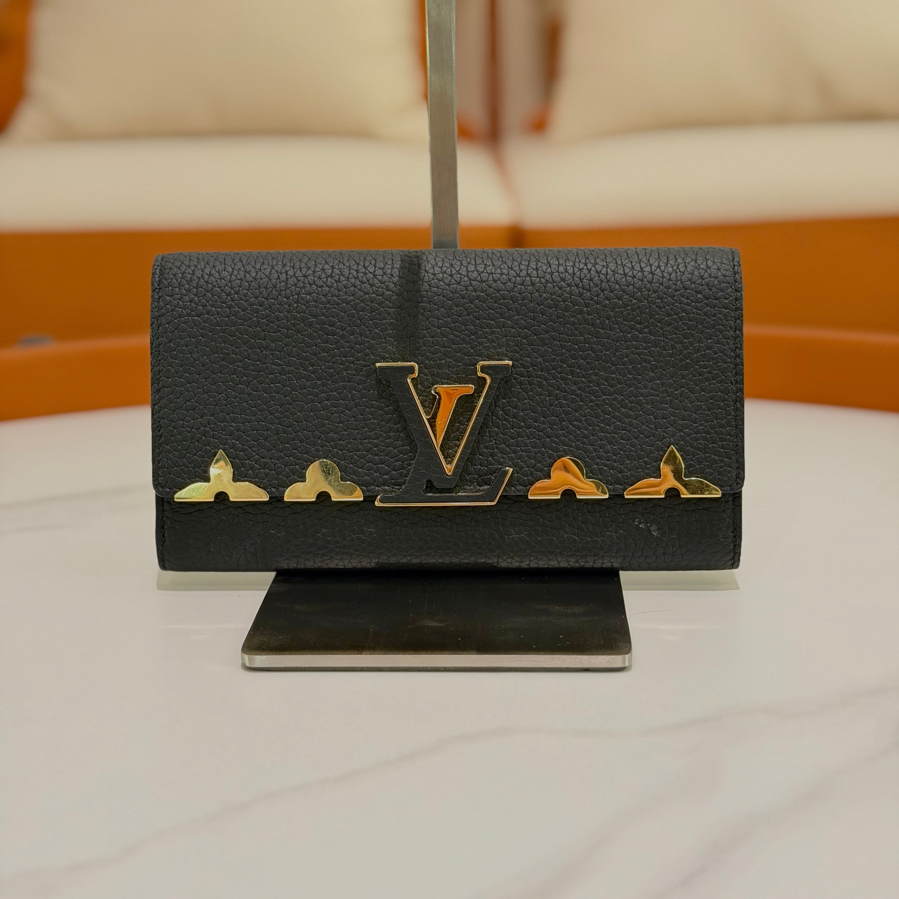 LOUIS VUITTON CAPUCINES BLACK LEATHER LONG WALLET