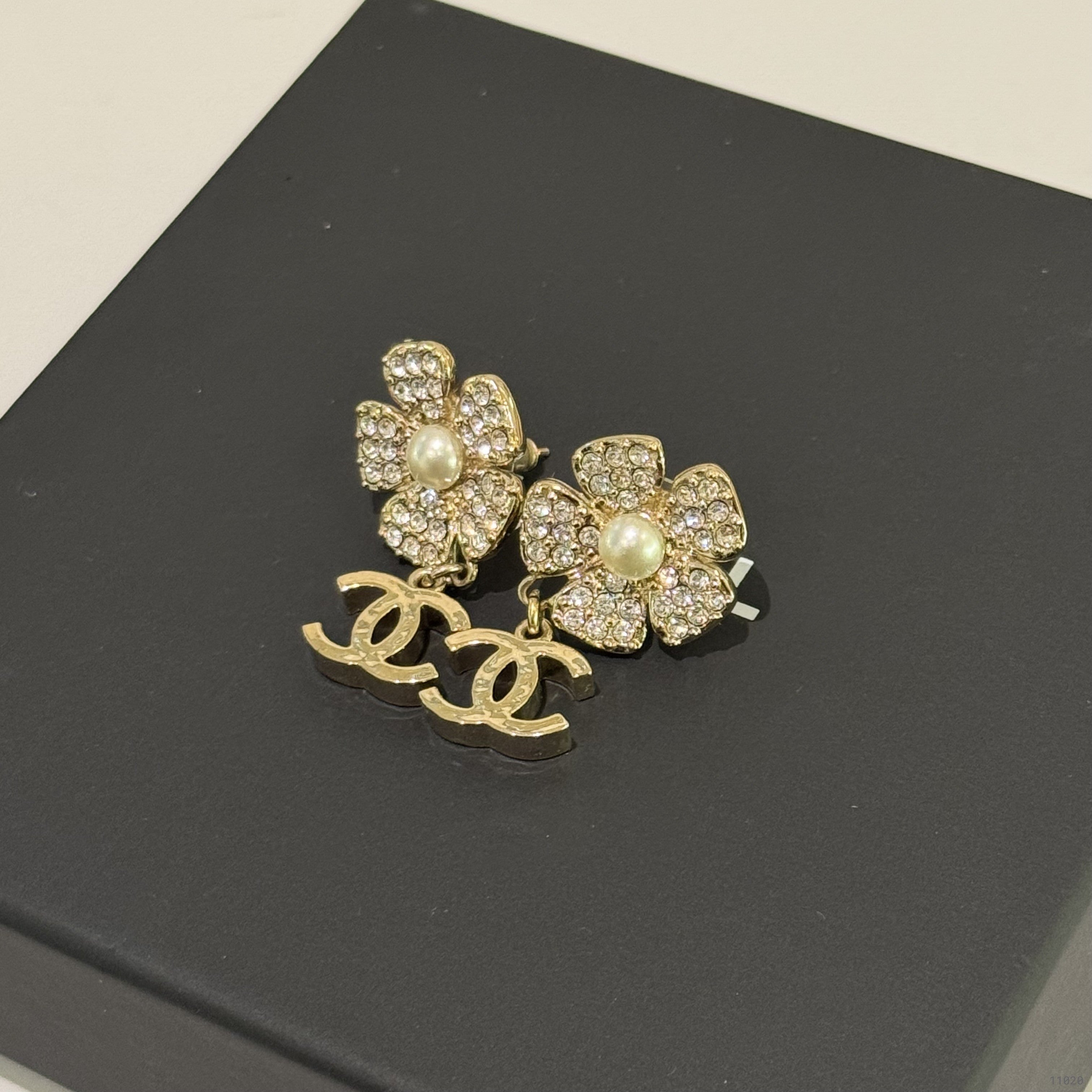 CHANEL FLOWER DIAMOND DOUBLE C EARRINGS