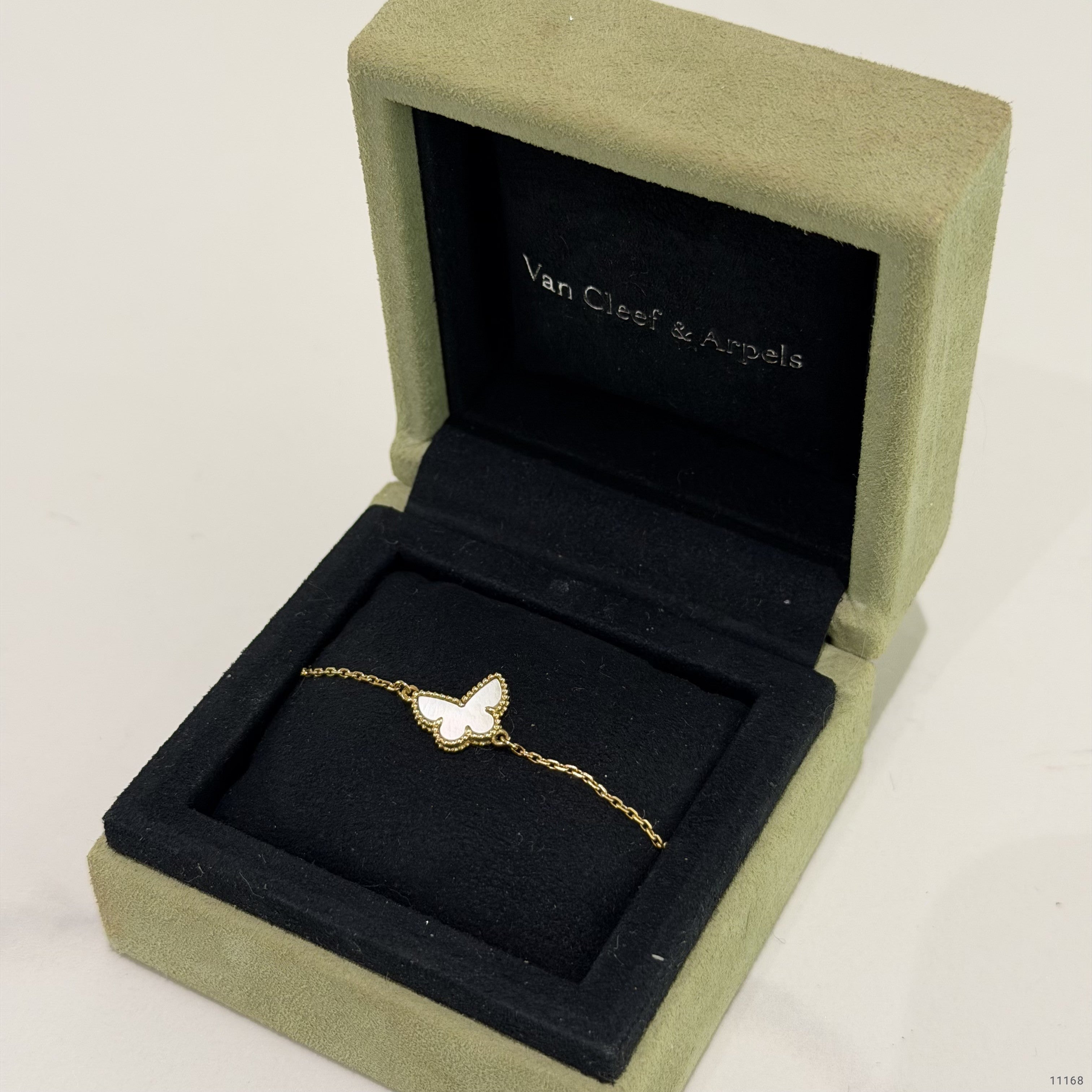 VAN CLEEF & ARPELS BUTTERFLY BRACELET WHITE MOTHER OF PEARL