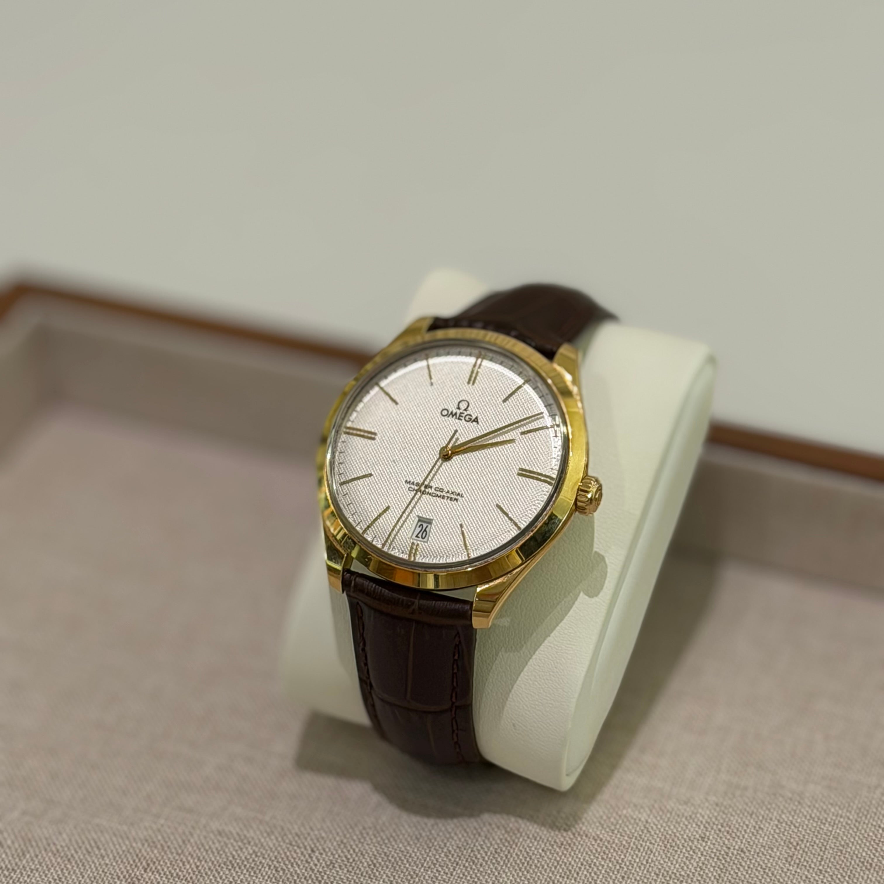 OMEGA DE VILLE TRÉSOR GOLD LEATHER STRAP WATCH
