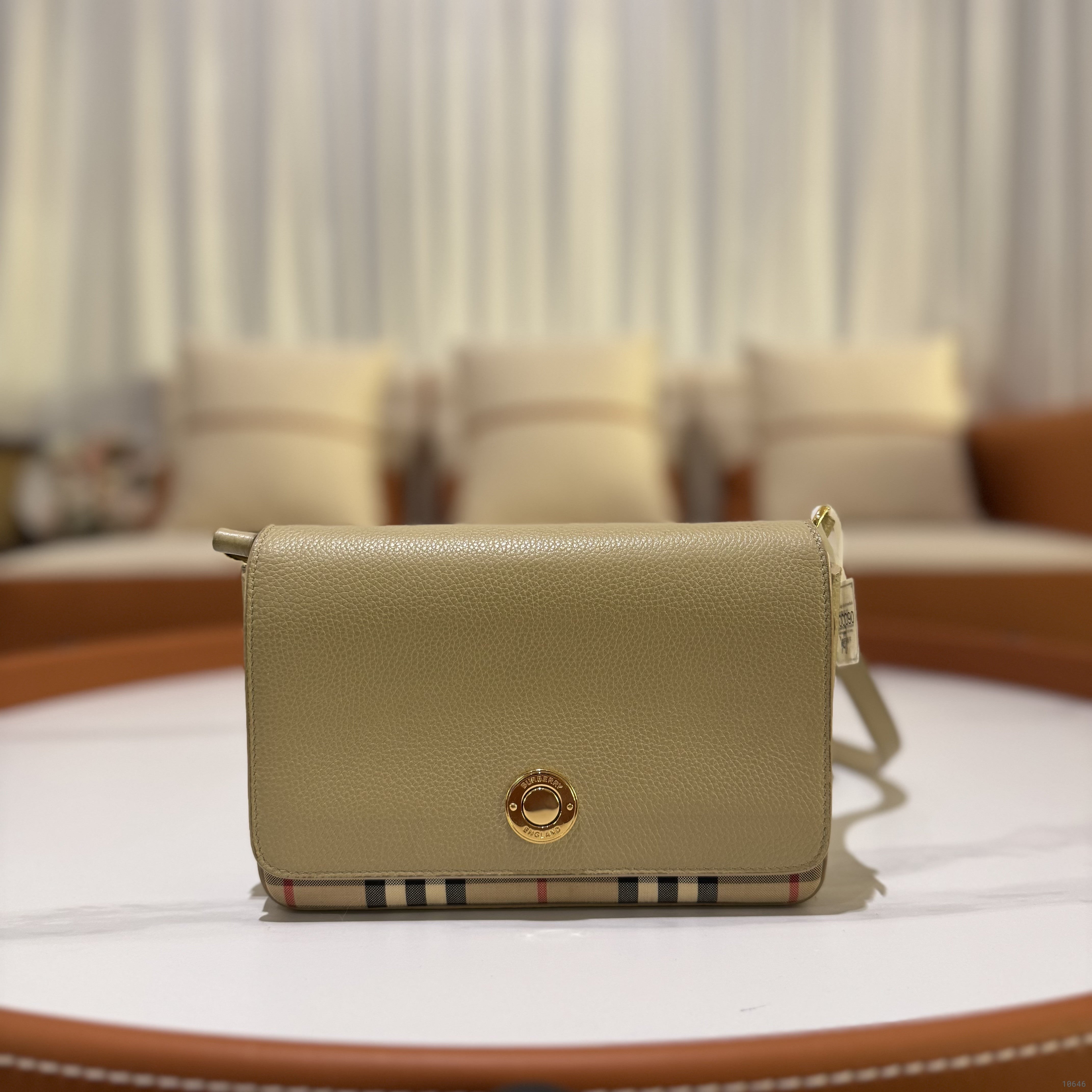 BURBERRY WALLET ON CHAIN