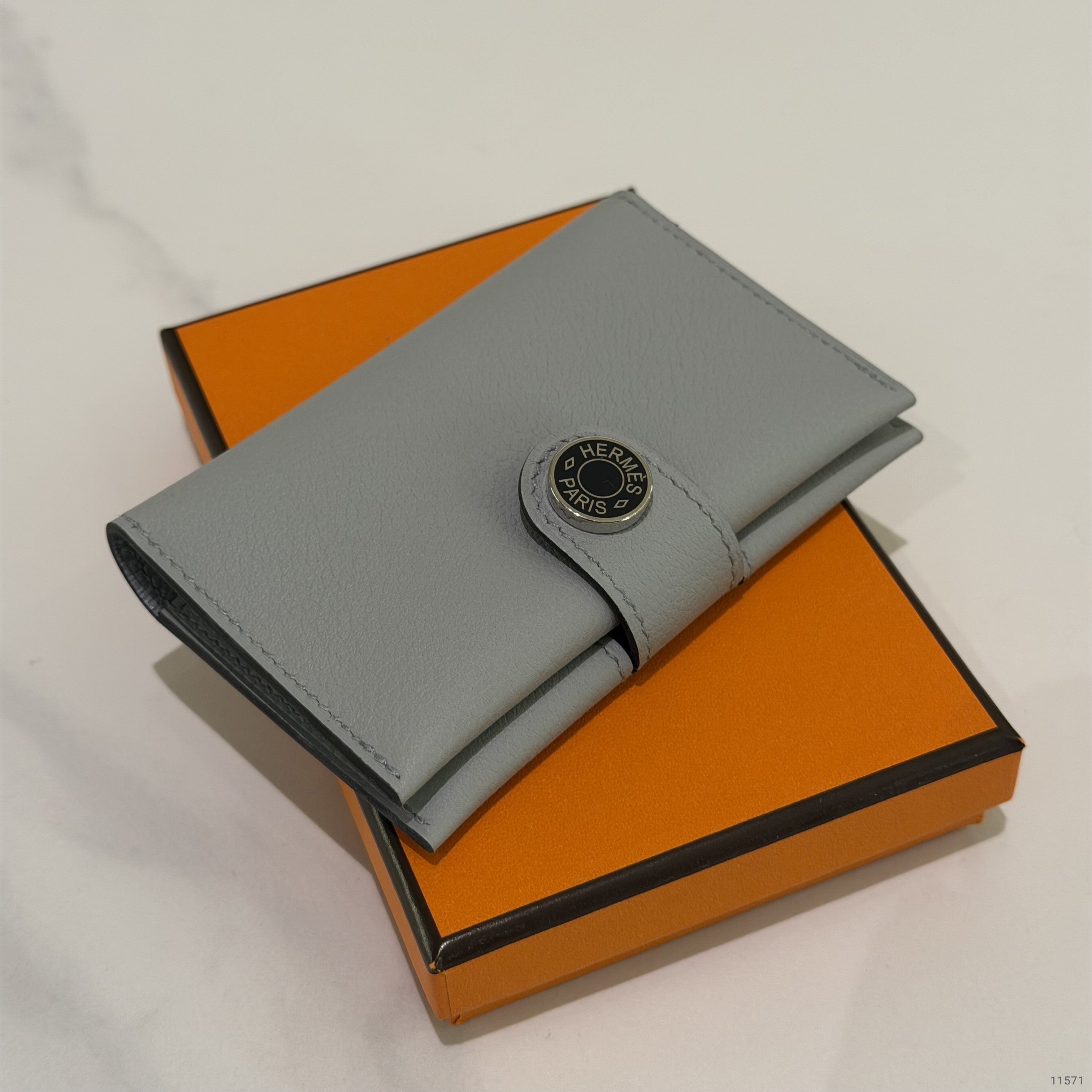 Hermes Calvi Duo Card Holder Glacier / Pardo (Stamp K)