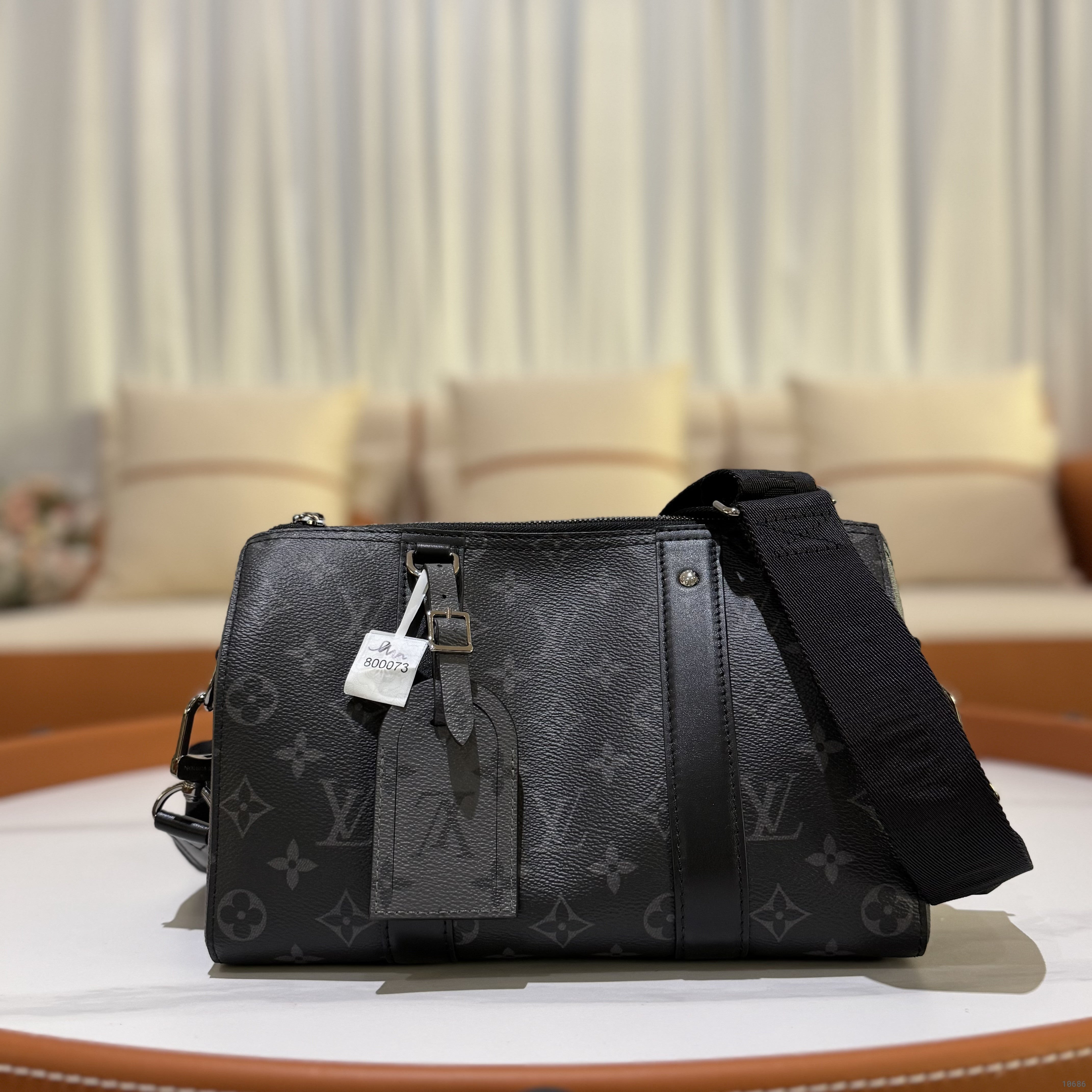 LOUIS VUITTON KEEPALL 27 CLASSIC MONOGRAM SHOULDER & CROSSBODY BAG