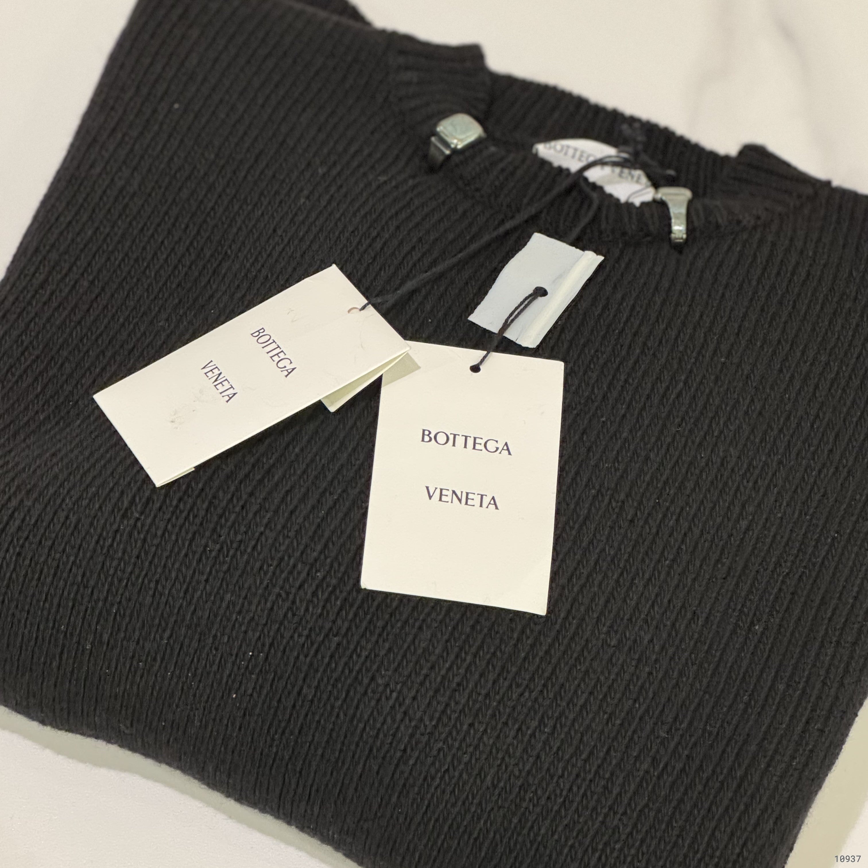 BOTTEGA VENETA BLACK KNIT SWEATER – BRAND NEW