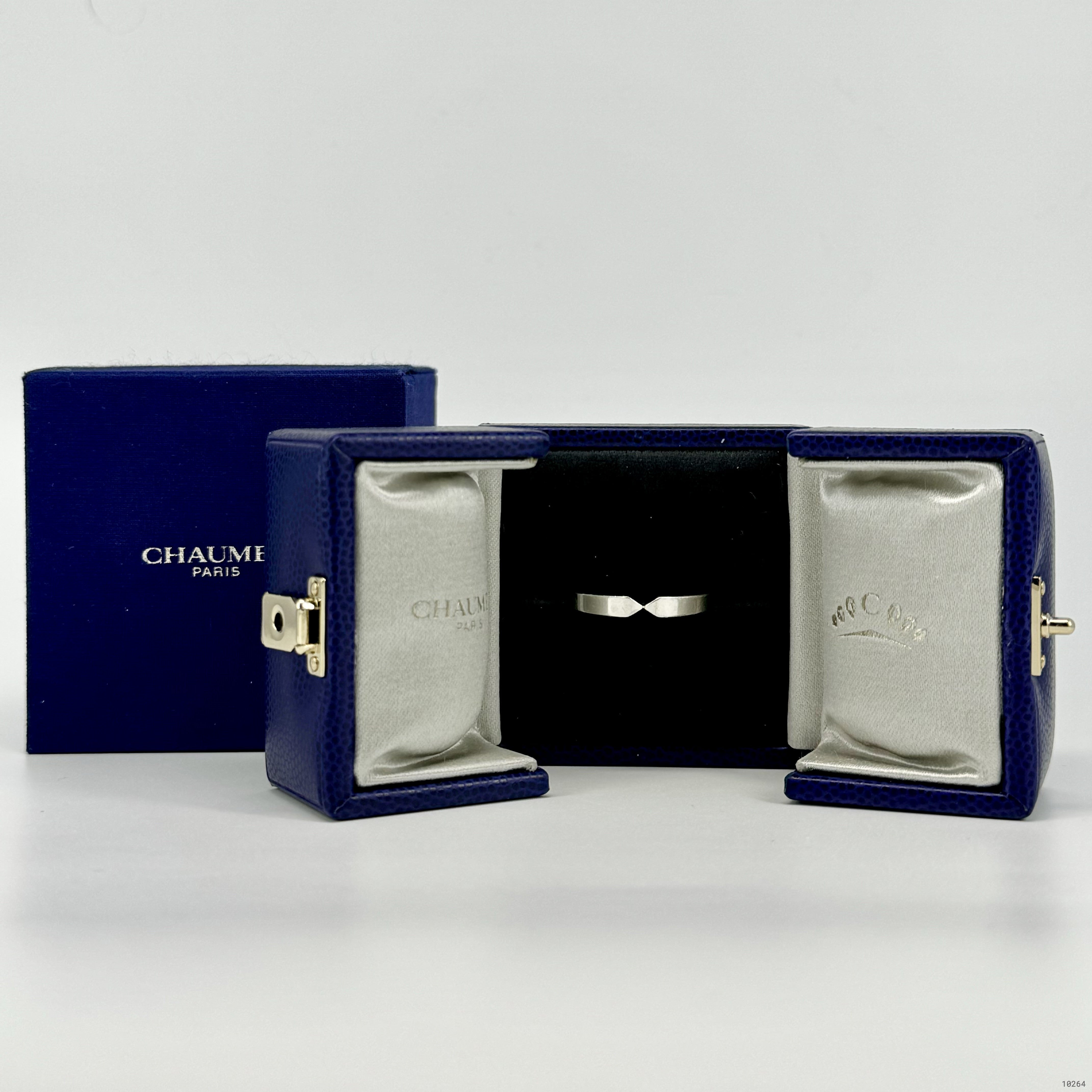 CHAUMET TRIOMPHE PLATINUM RING