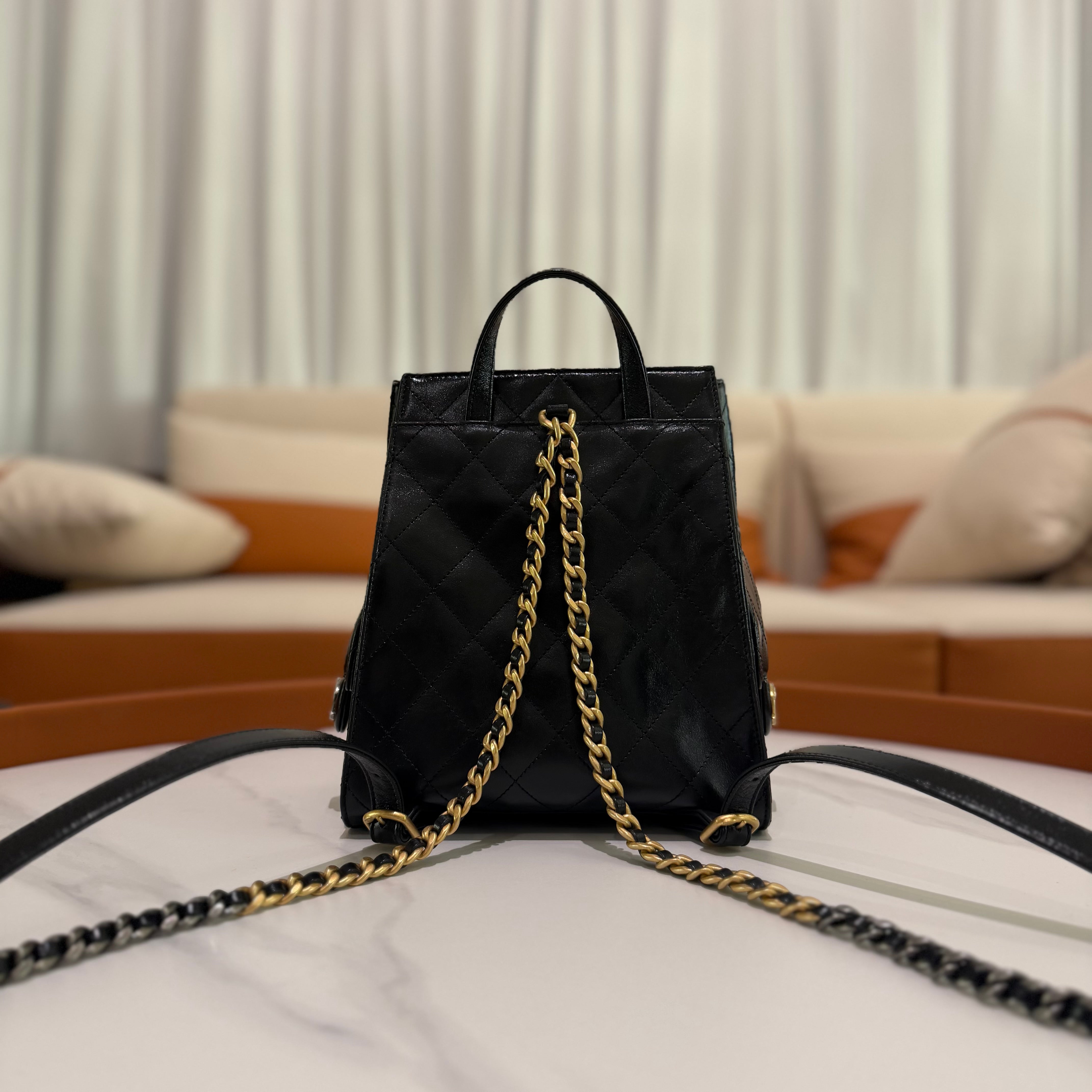 Chanel 25Bag Black Backpack (Chip Model)