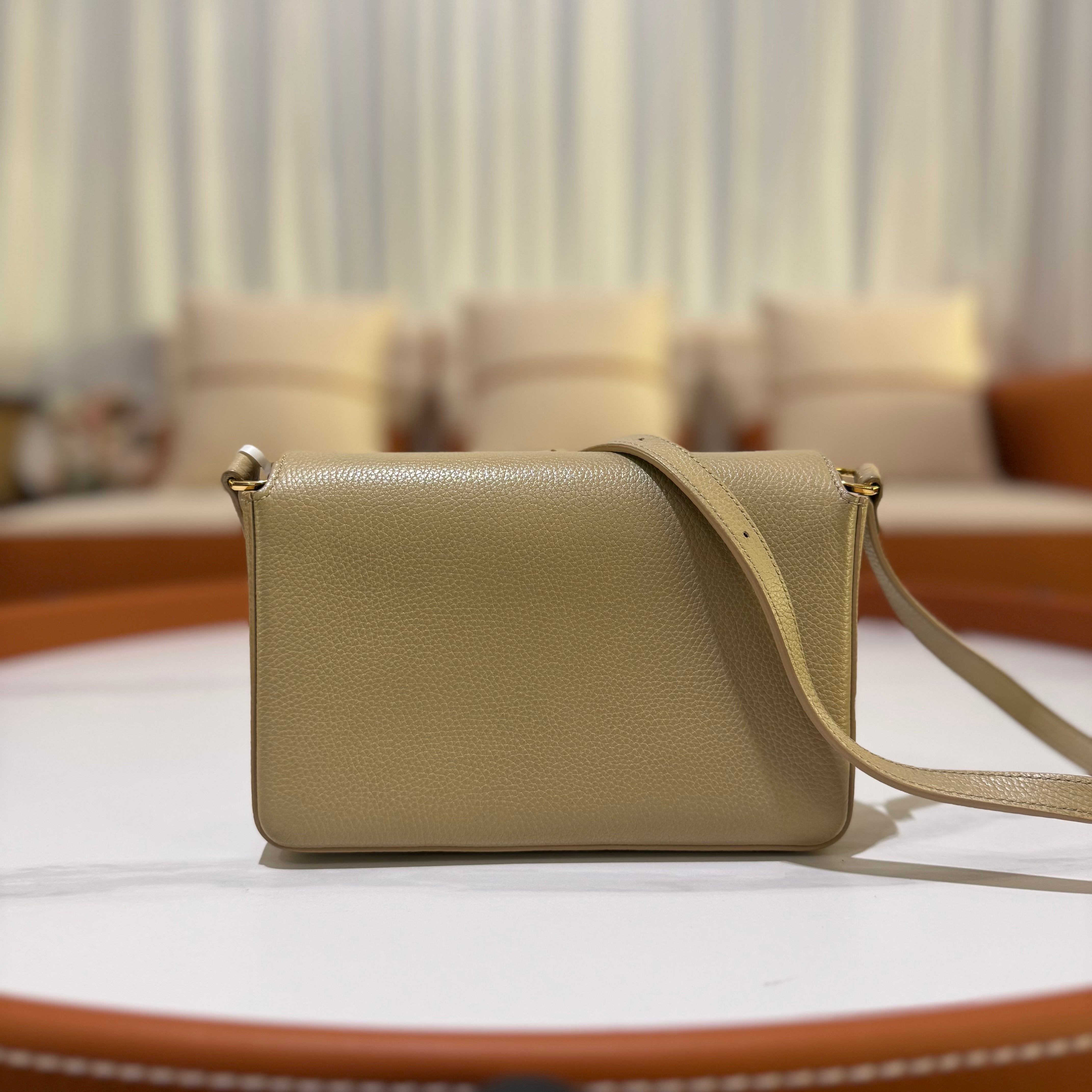 BURBERRY WALLET ON CHAIN