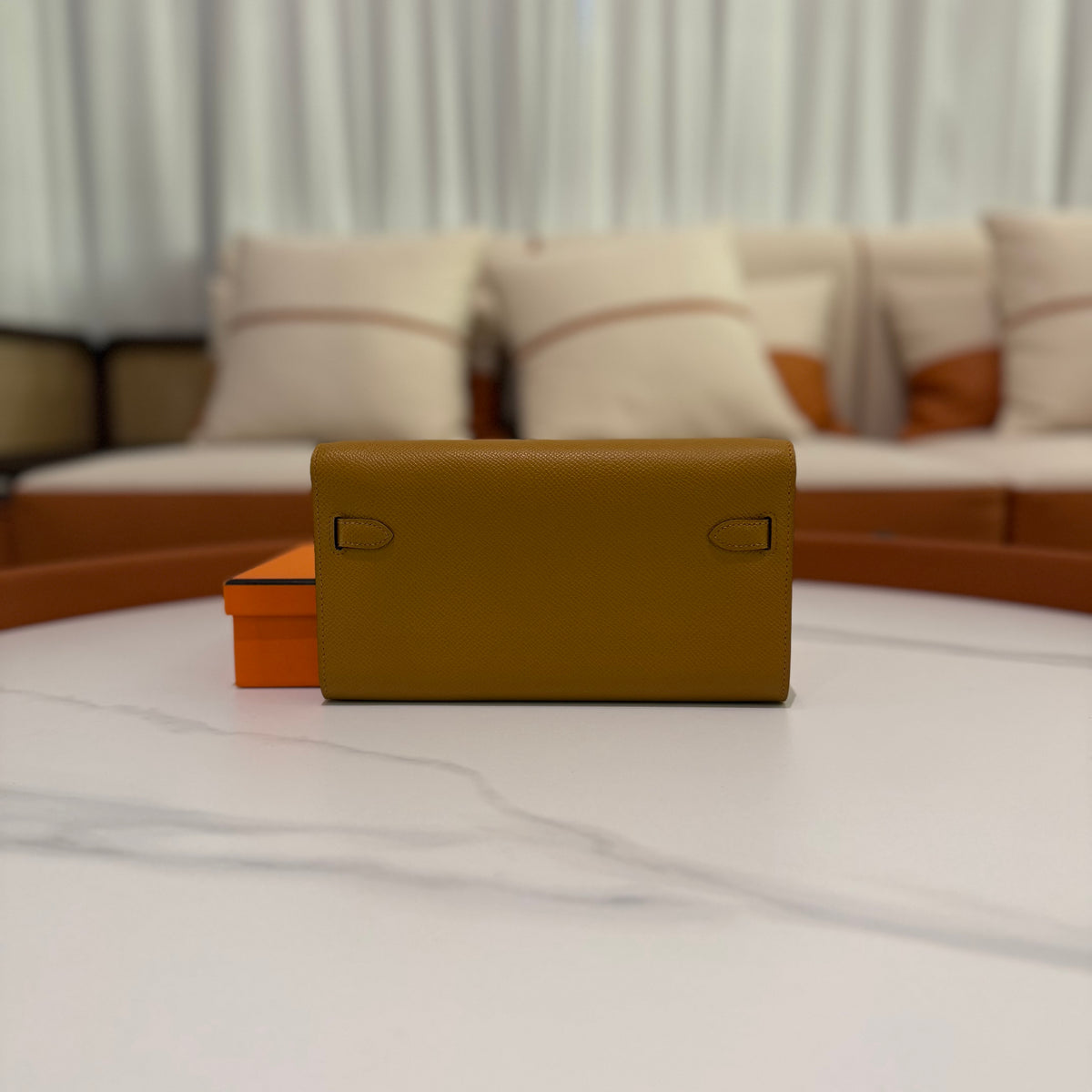 Hermès Kelly To Go Sesame with Palladium Hardware (Stamp Y) | HERMES