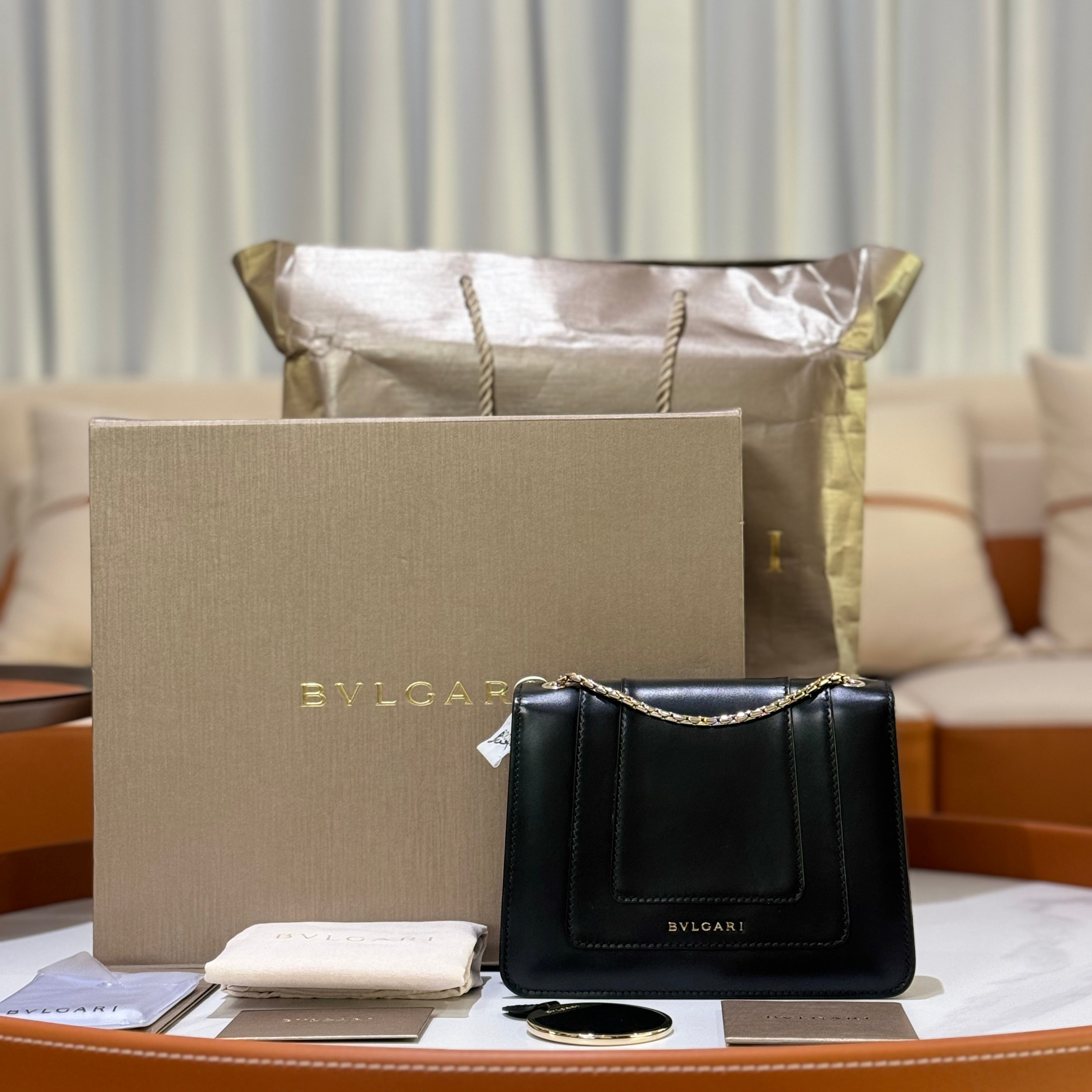 BVLGARI SERPENTI FOREVER CHAIN BAG CALFSKIN BLACK