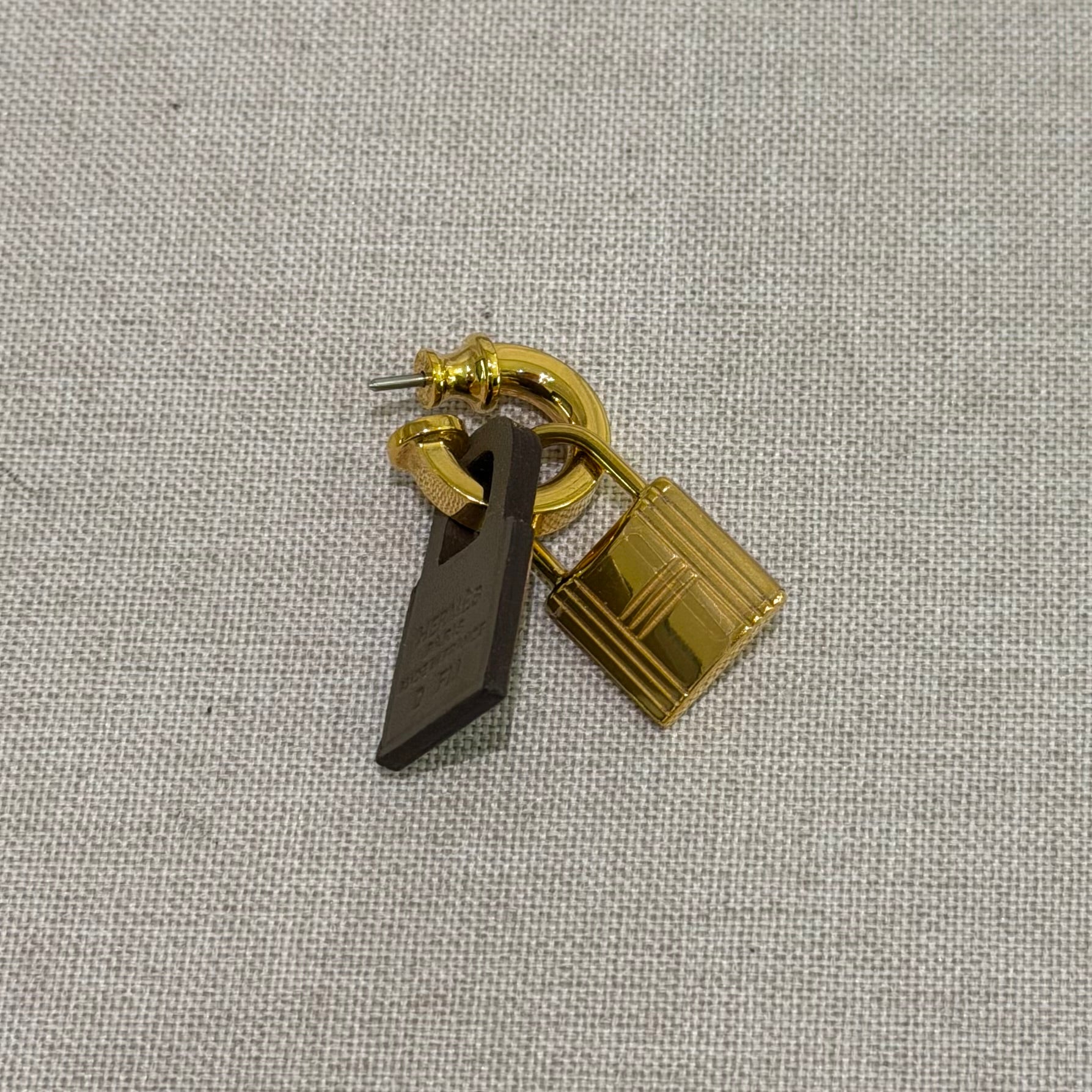 Hermes O’Kelly Earrings Etoupe