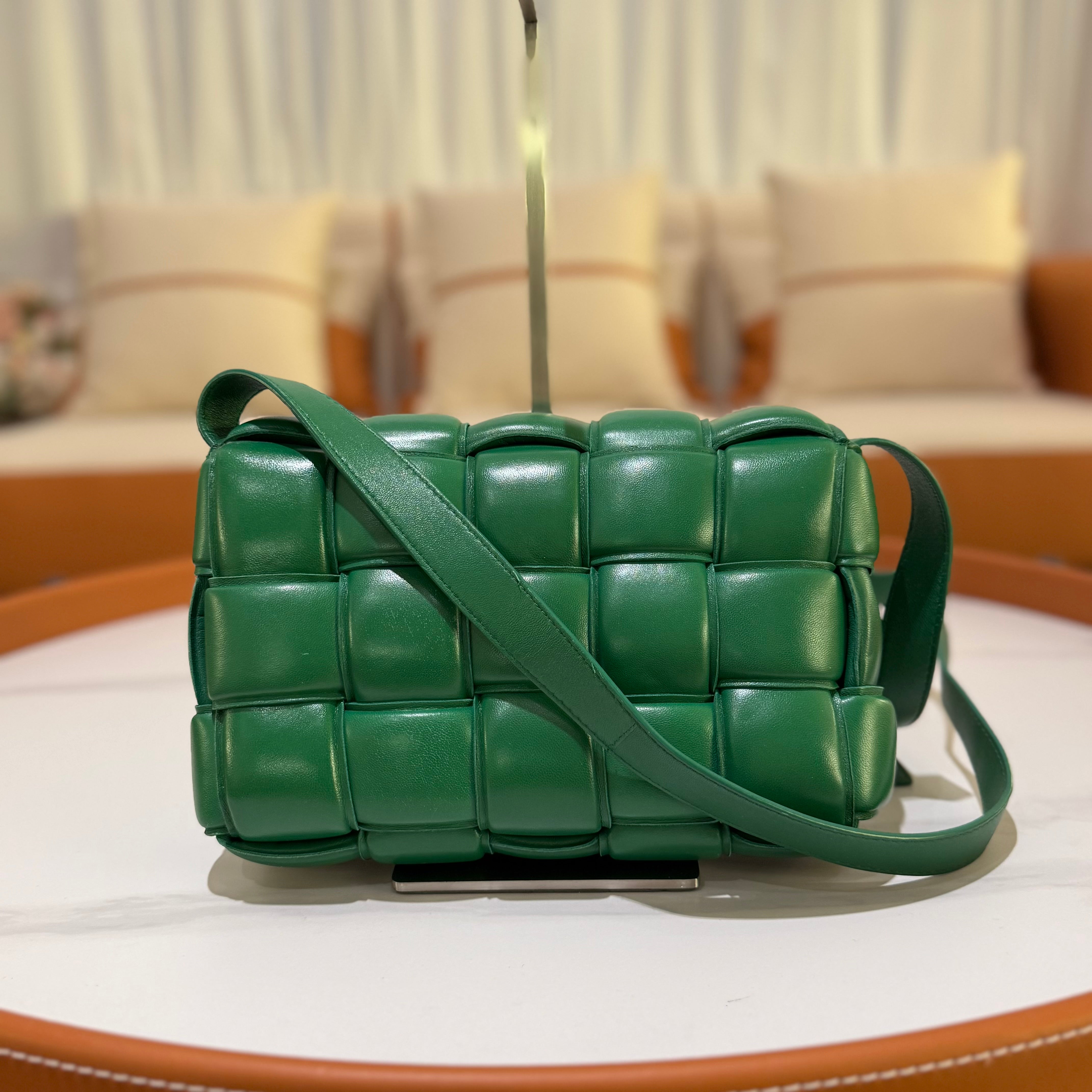 BOTTEGA VENETA CASSETTE PILLOW BAG