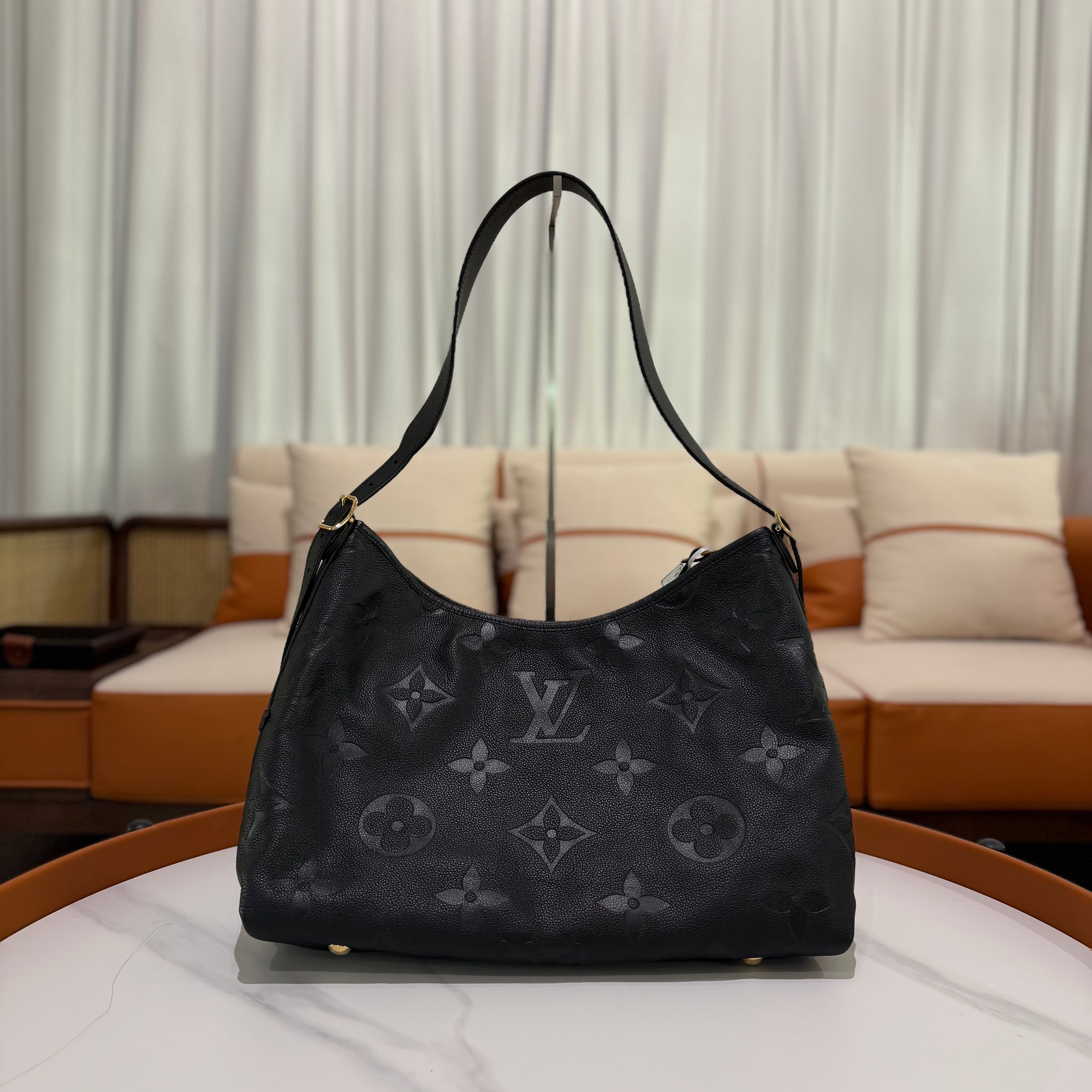 Louis Vuitton CarryAll GM