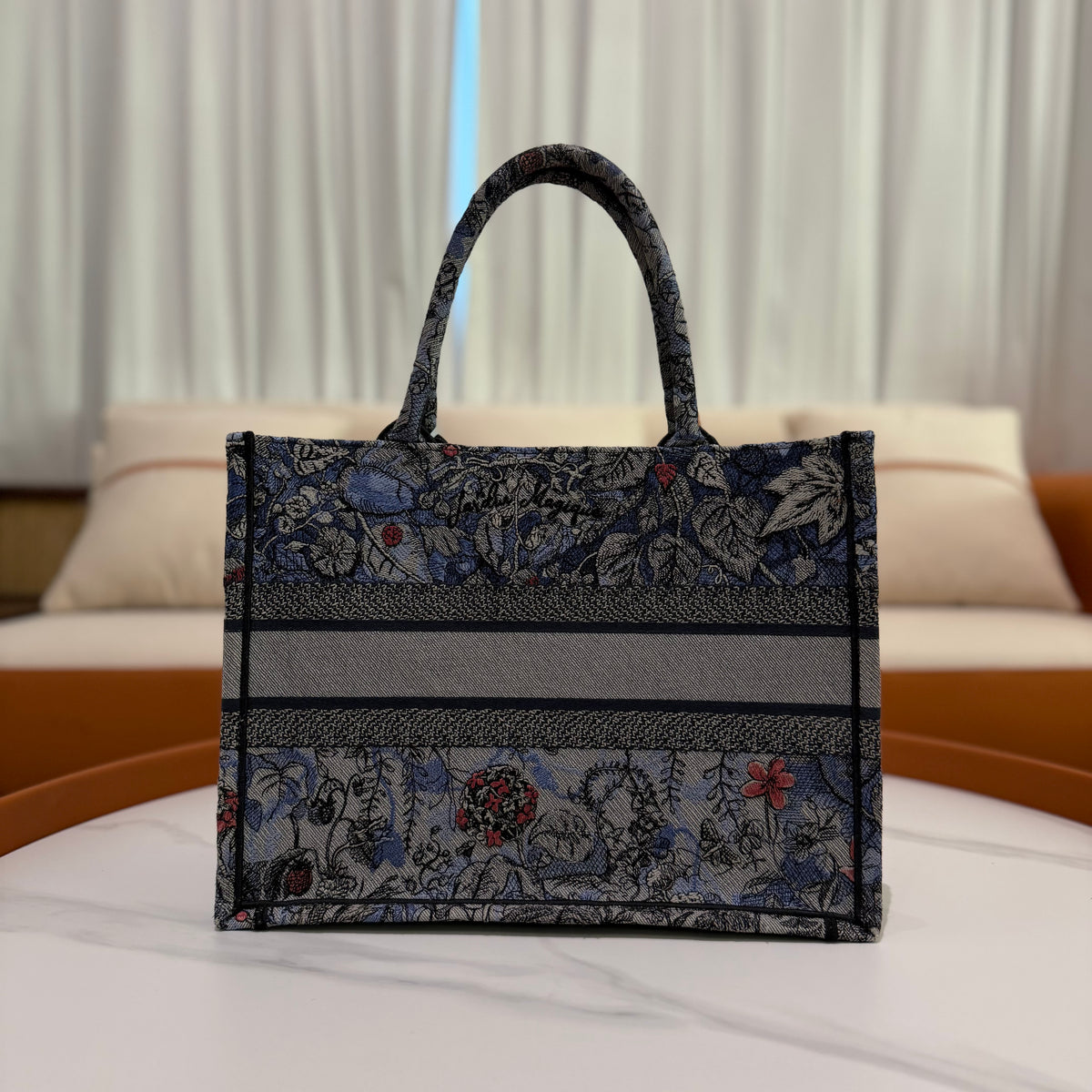 Dior Medium Tote Jardin Magique Limited Edition | DIOR