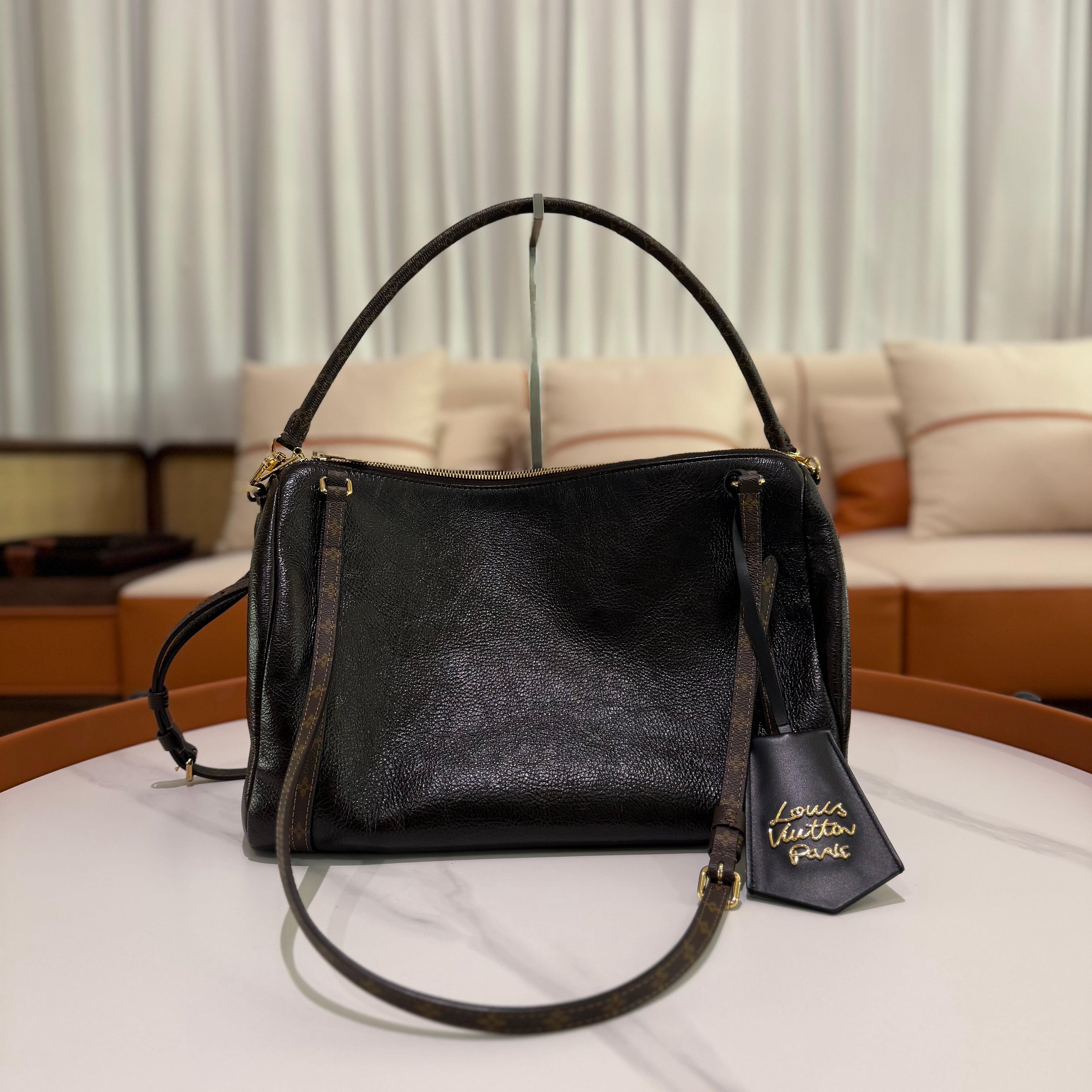 Louis Vuitton Express MM