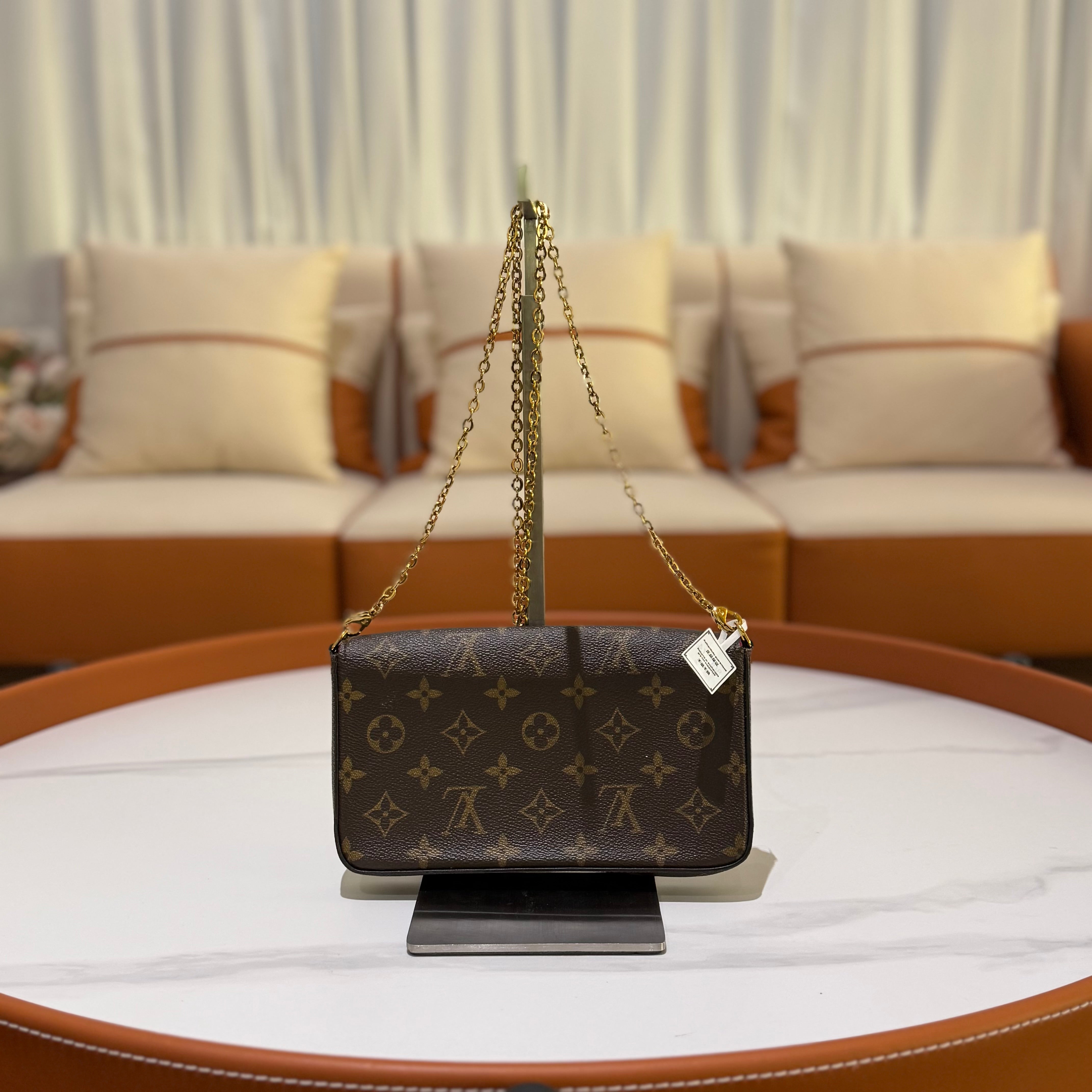 LOUIS VUITTON TRIO POUCH (THREE-IN-ONE)