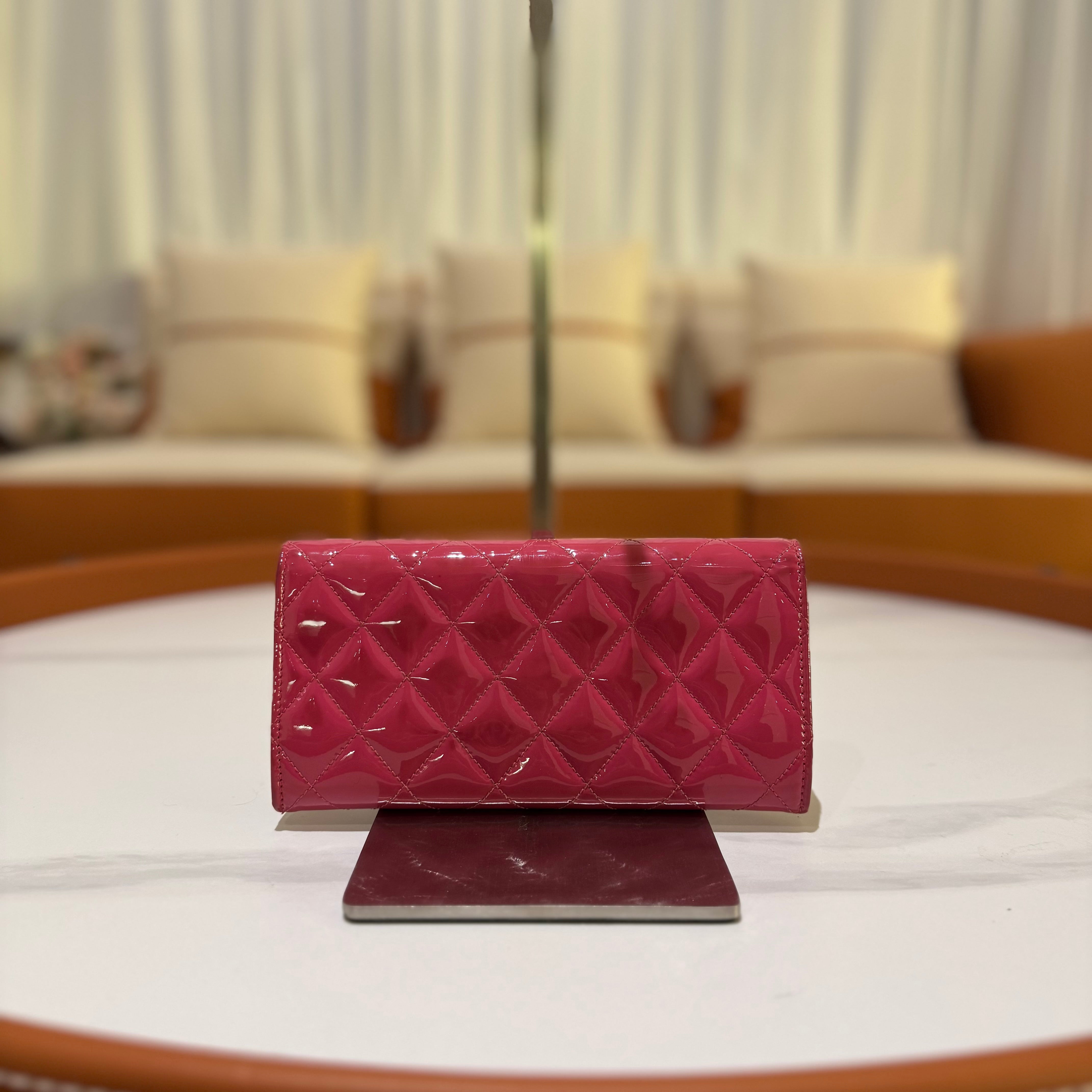 CHANEL LONG WALLET PATENT LEATHER FUCHSIA WITH SILVER HARDWARE