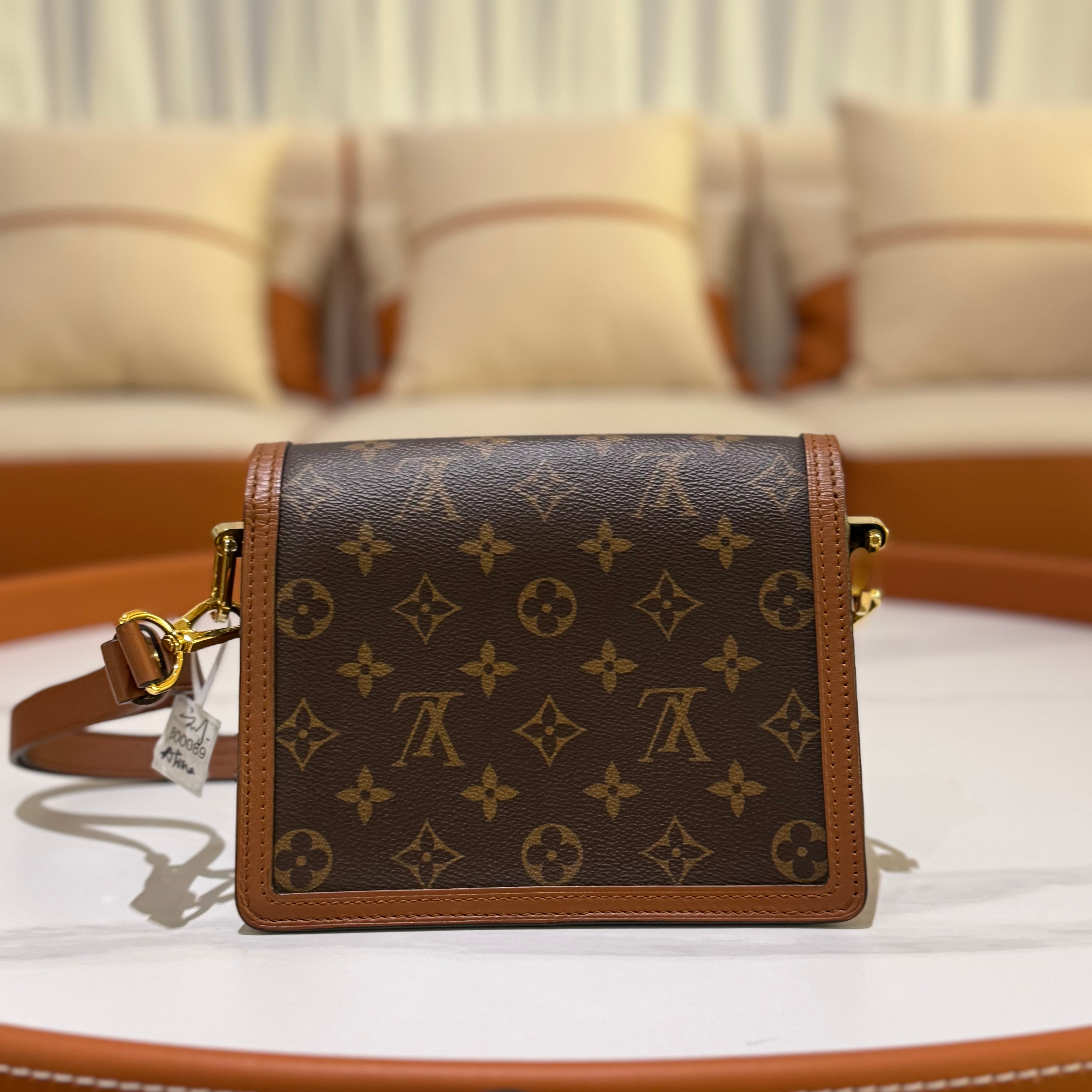 LOUIS VUITTON DAUPHINE MONOGRAM SMALL