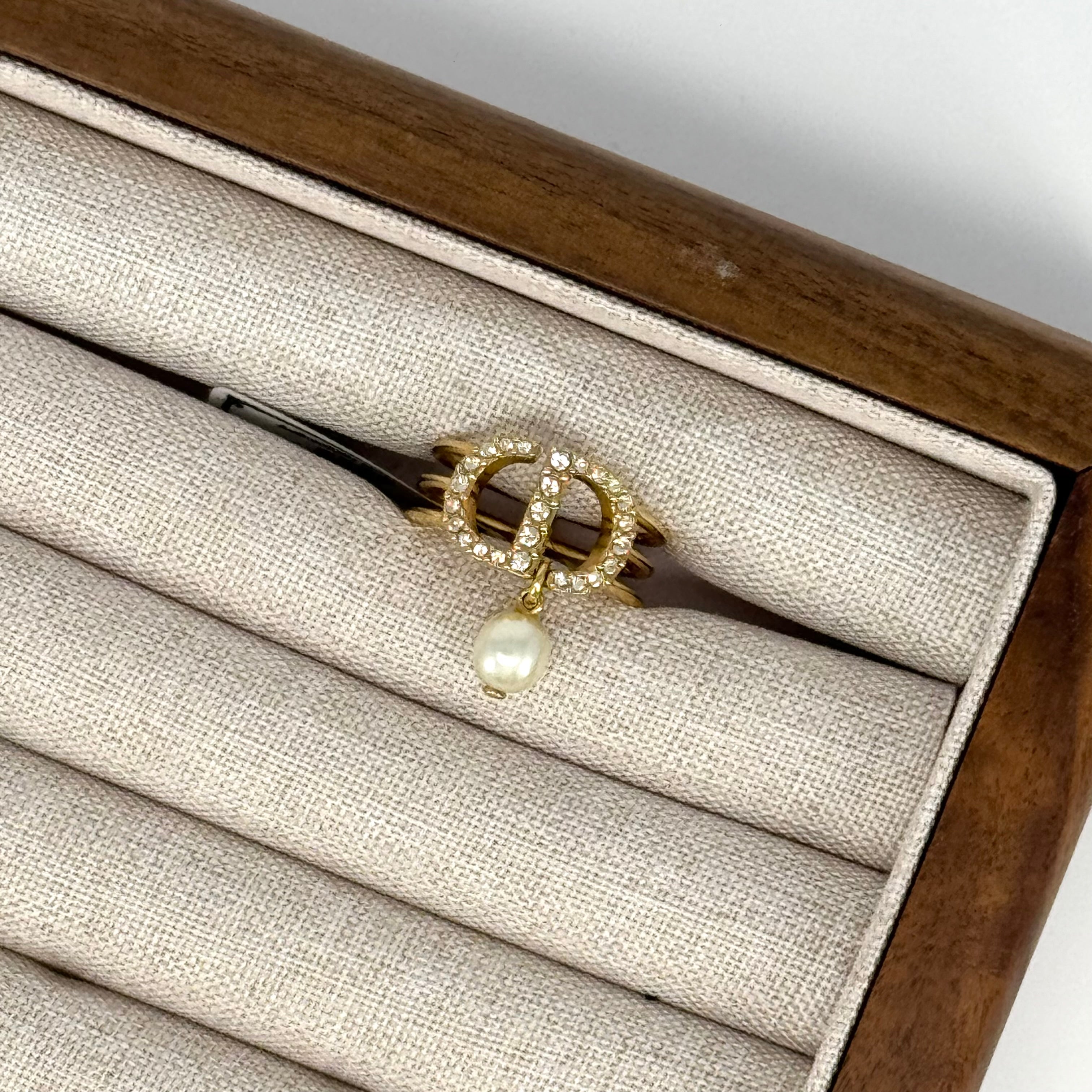 DIOR PEARL RING