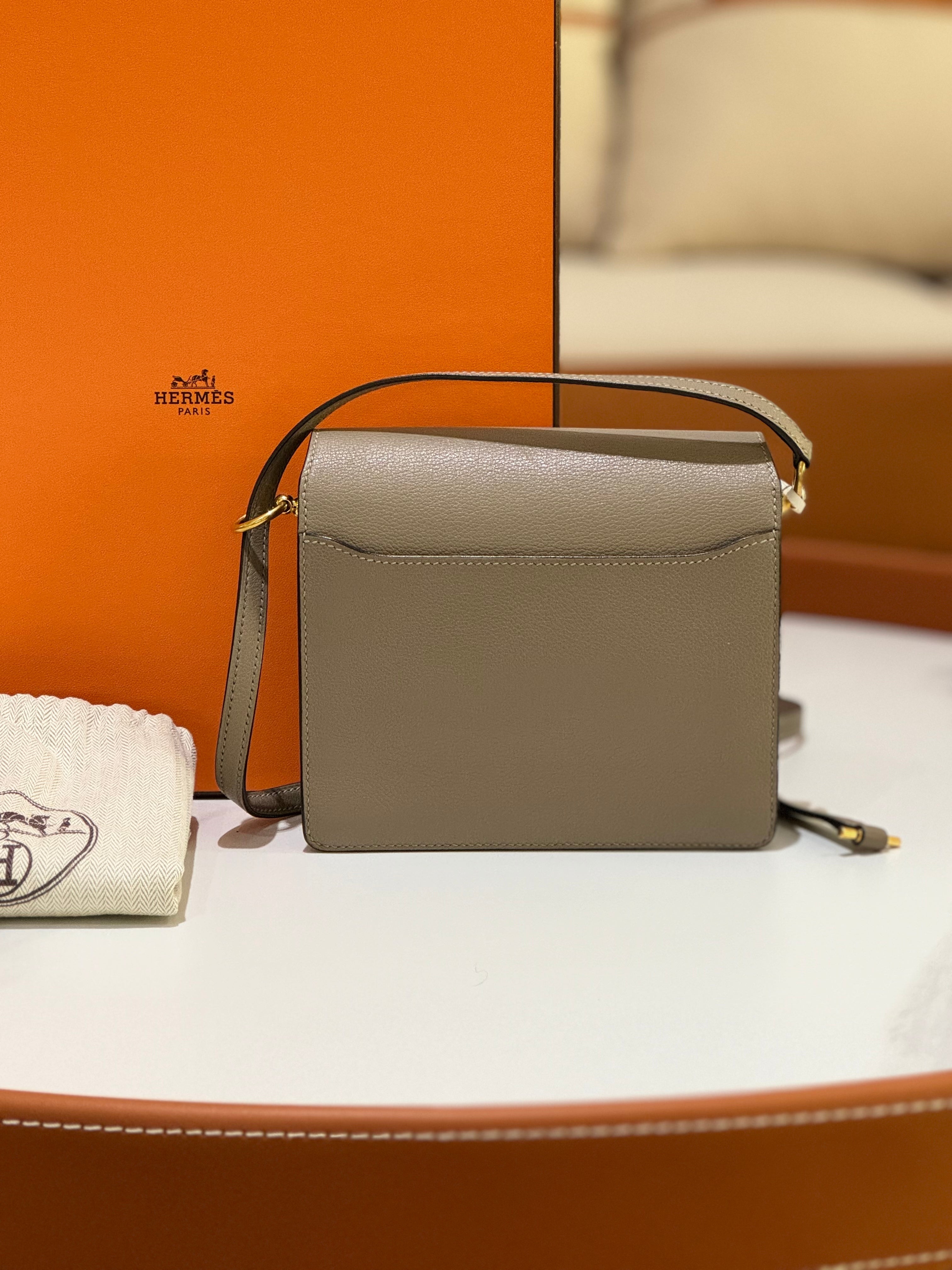 HERMES ROULIS MINI ELEPHANT GREY | COLLINS RAIN