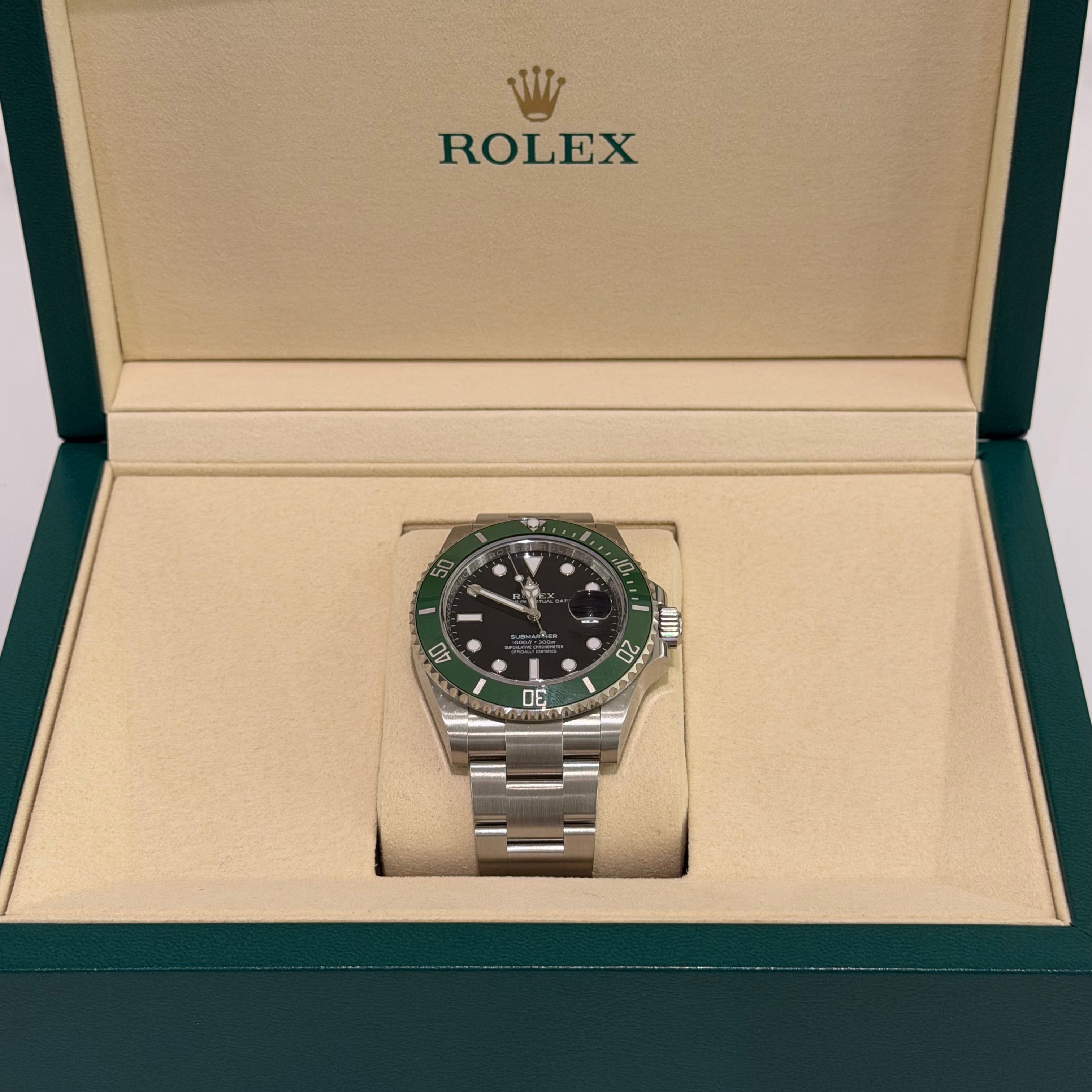 Rolex Green Submariner Date 40mm Watch 16610LV