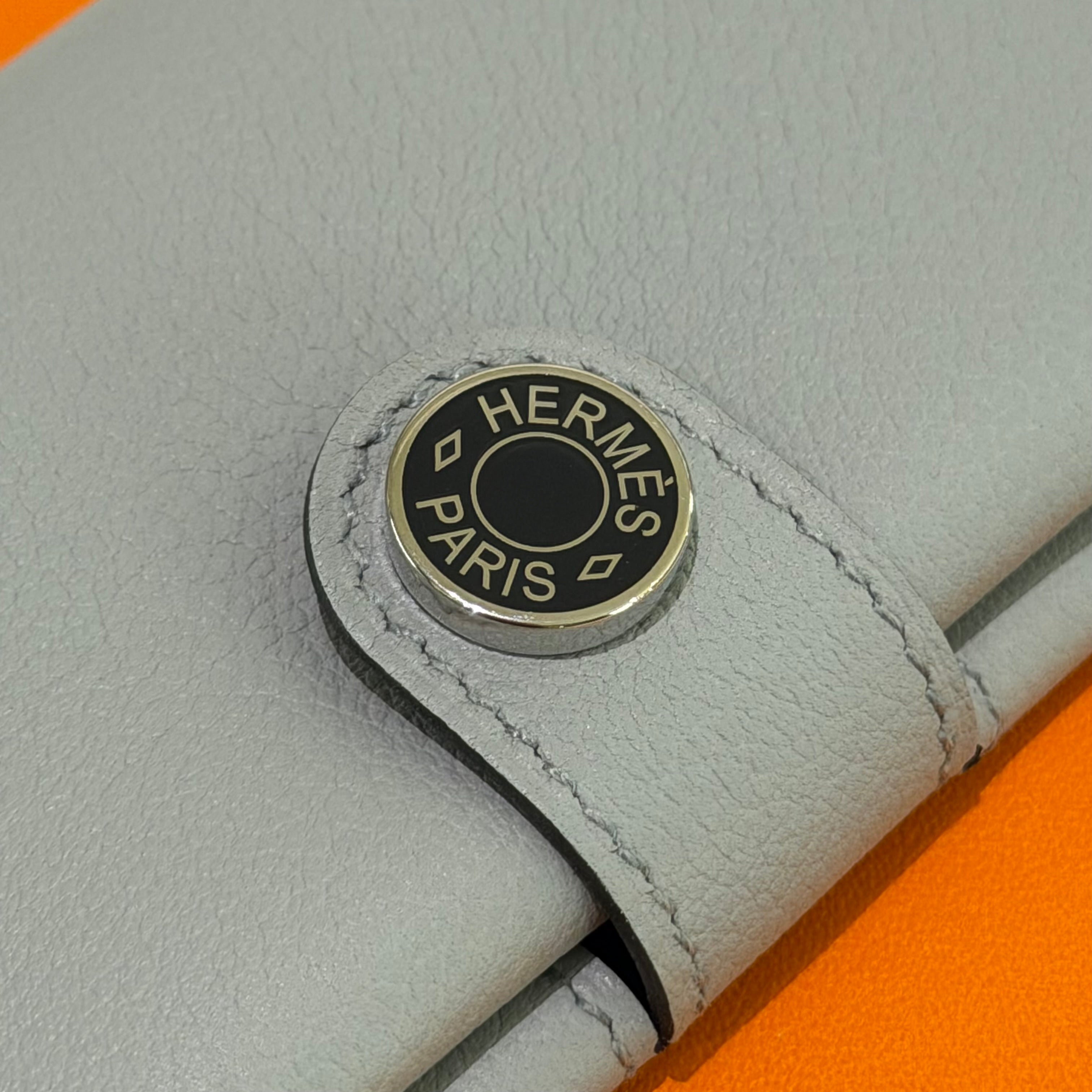 Hermes Calvi Duo Card Holder Glacier / Pardo (Stamp K)