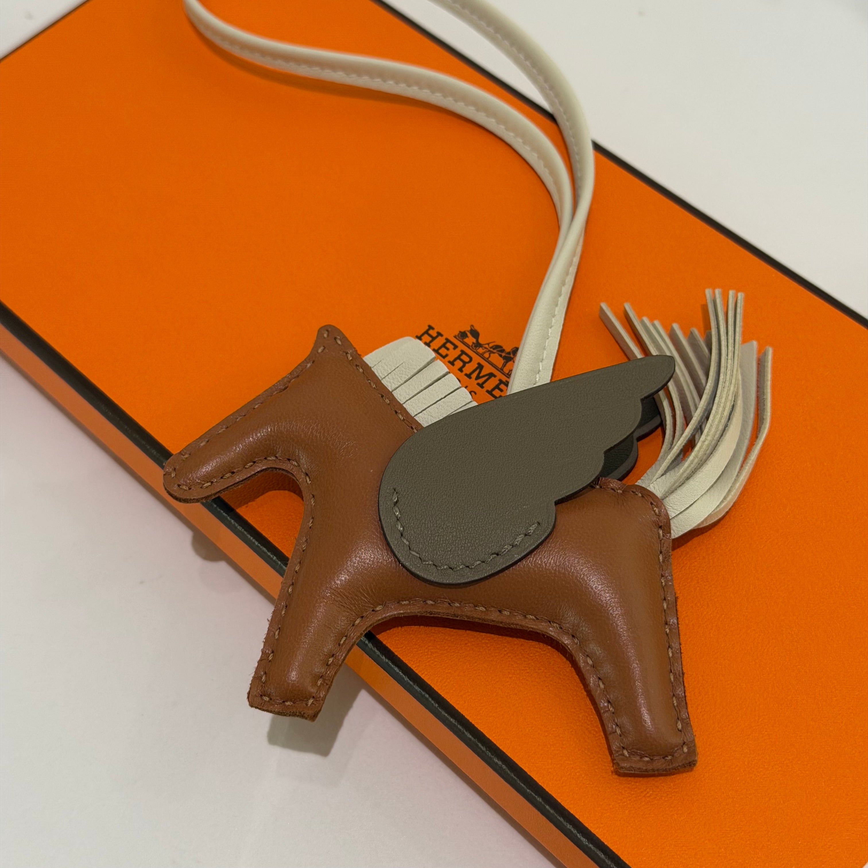 Hermes Rodeo Charm Gold & Craie & Etoupe