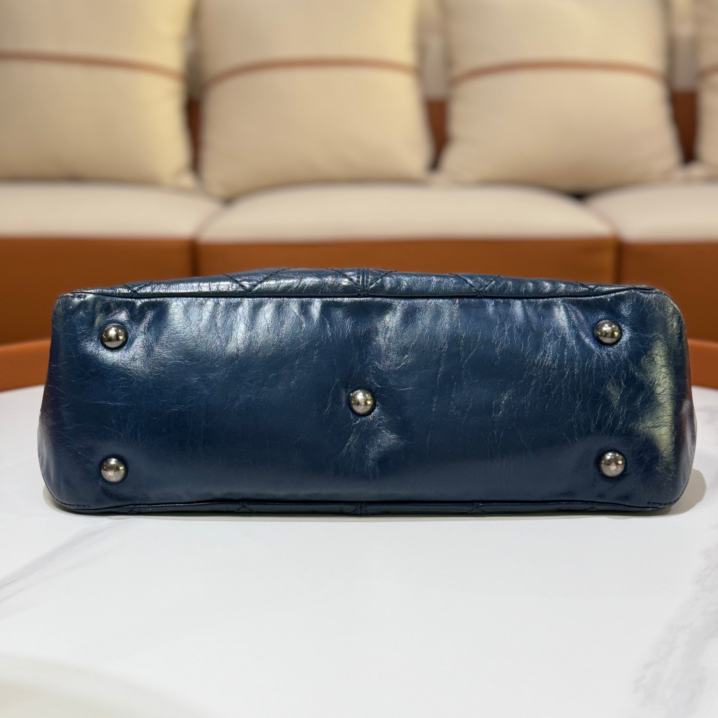 CHANEL VINTAGE HOBO BAG NAVY CALFSKIN OIL-WAX LEATHER