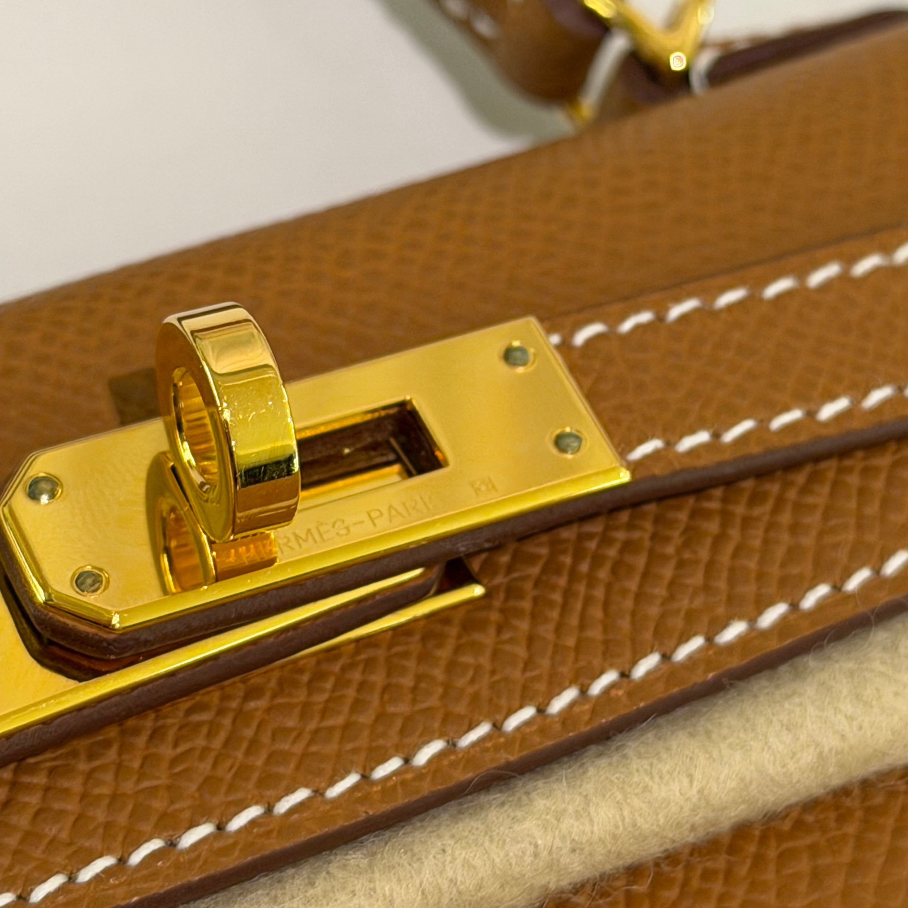 HERMÈS MINI KELLY II GOLD EPSOM LEATHER WITH GOLD HARDWARE (STAMP W)