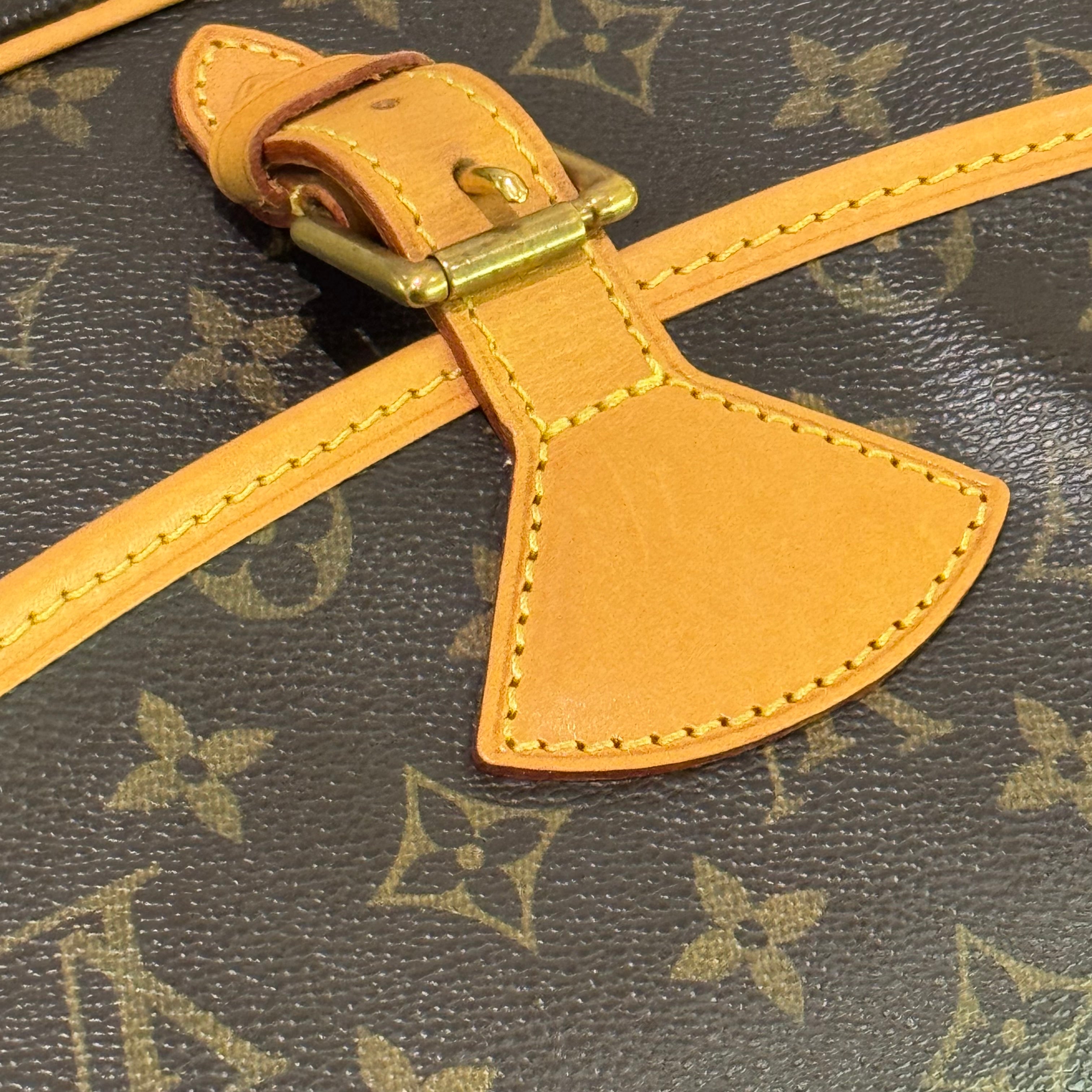 LOUIS VUITTON VINTAGE BAGUETTE BAG
