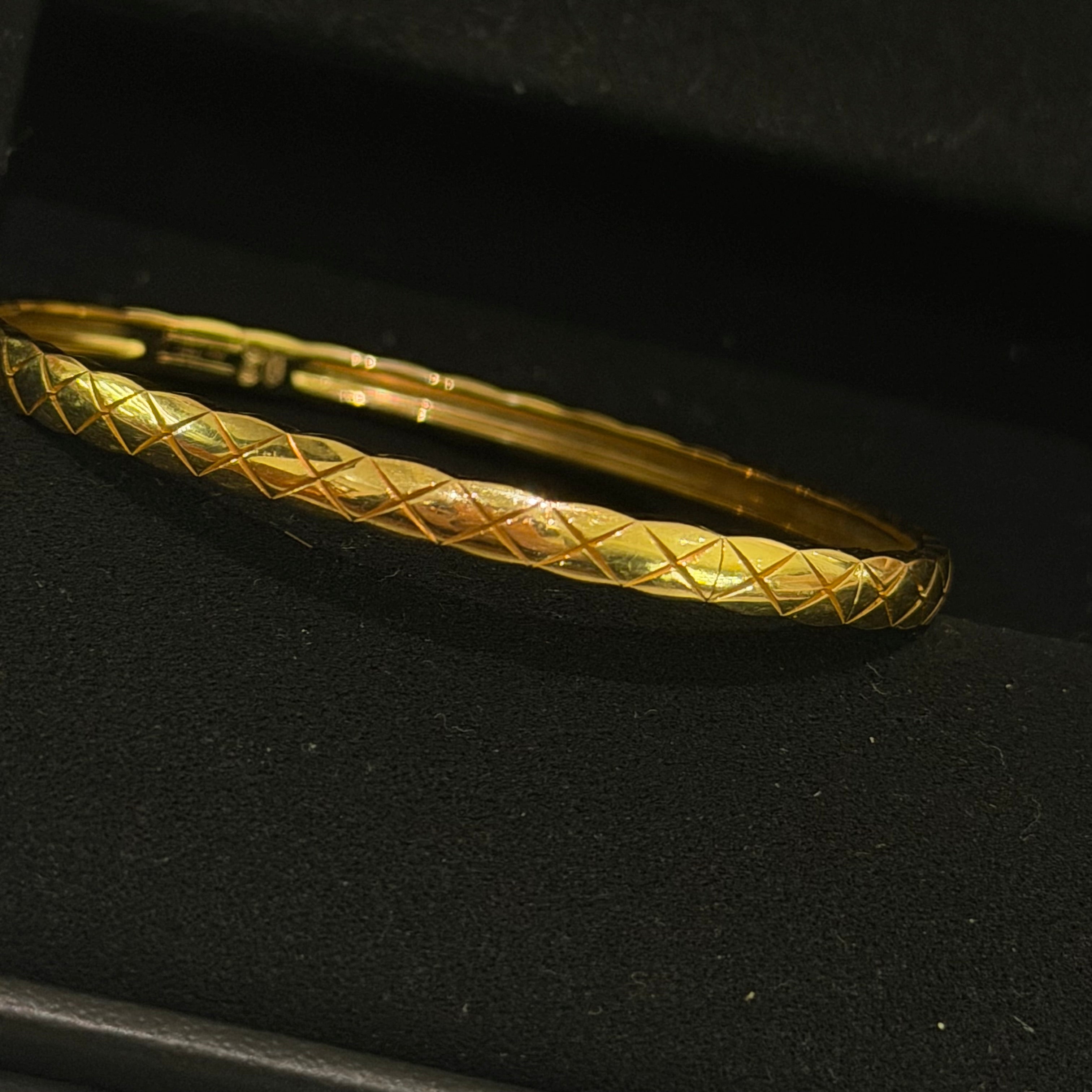 Chanel Coco Crush Narrow Bracelet 18K Yellow Gold | CHANEL