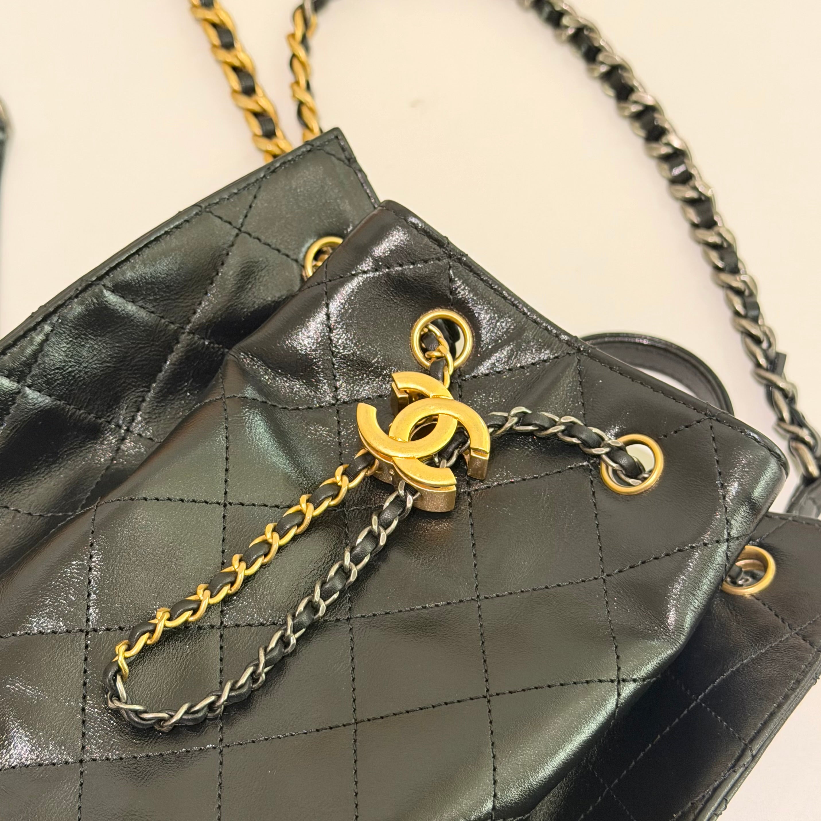 Chanel 25Bag Black Backpack (Chip Model)