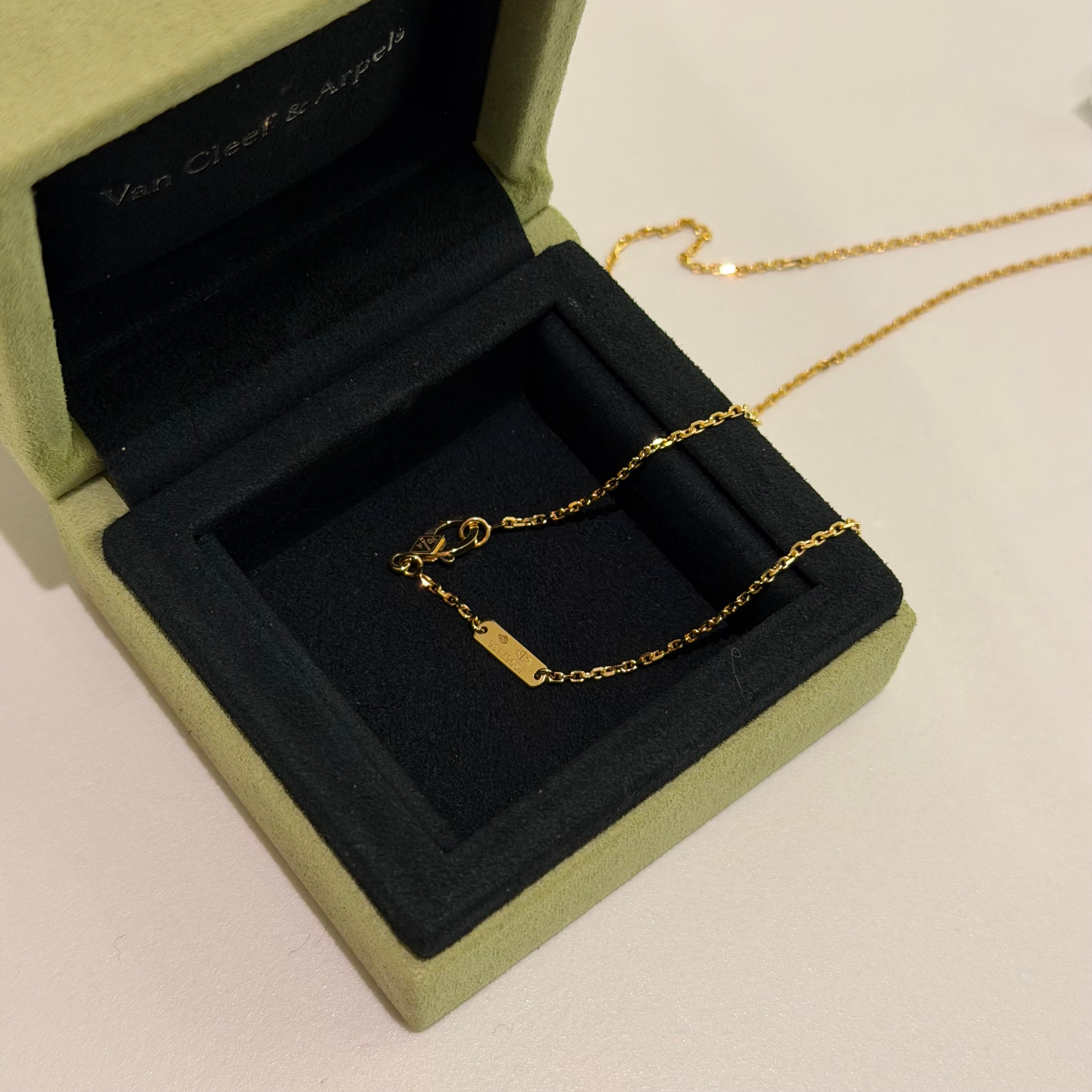 Van Cleef & Arpels Guilloché Necklace Medium Model 18K Yellow Gold