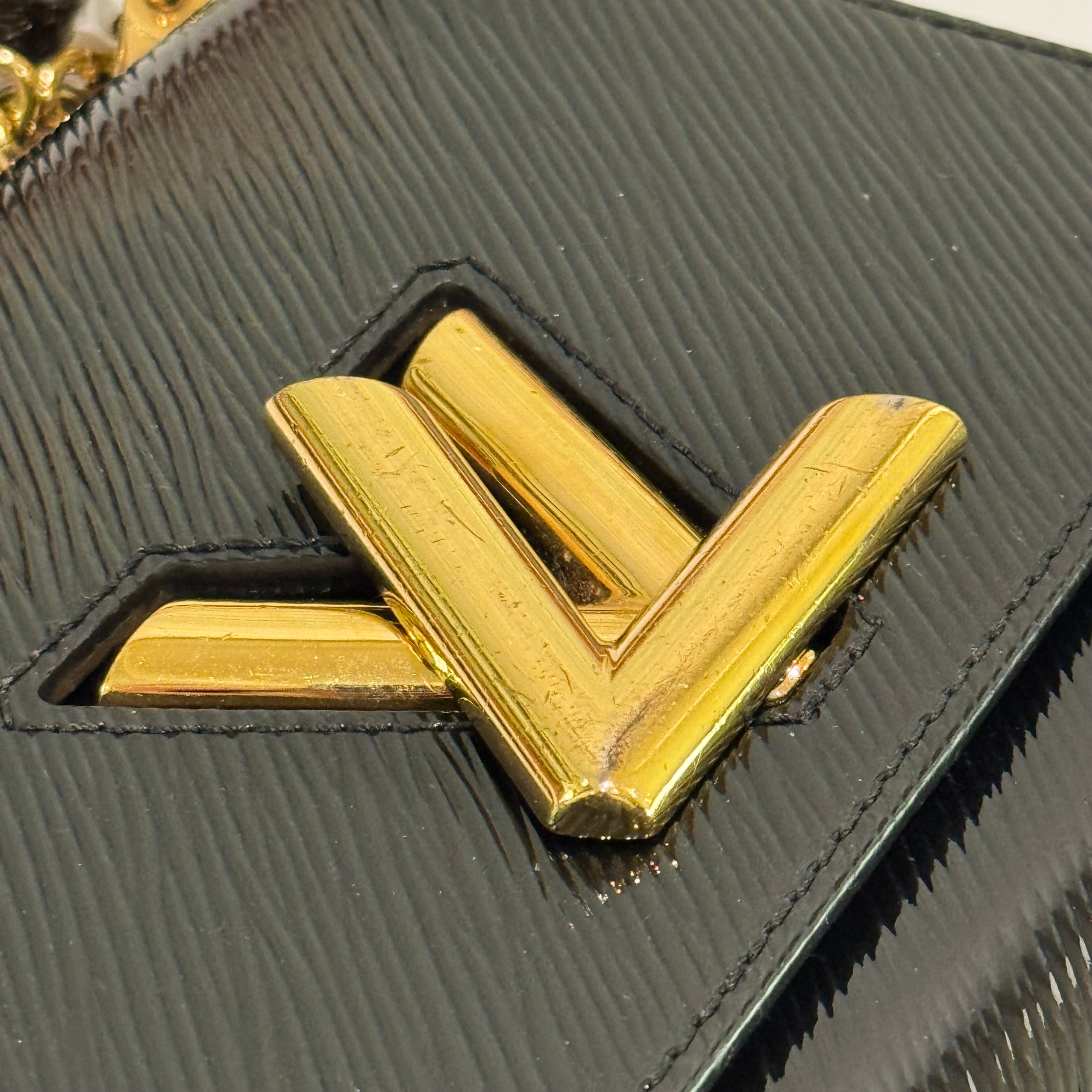 LOUIS VUITTON BLACK VERNIS TWIST BAG