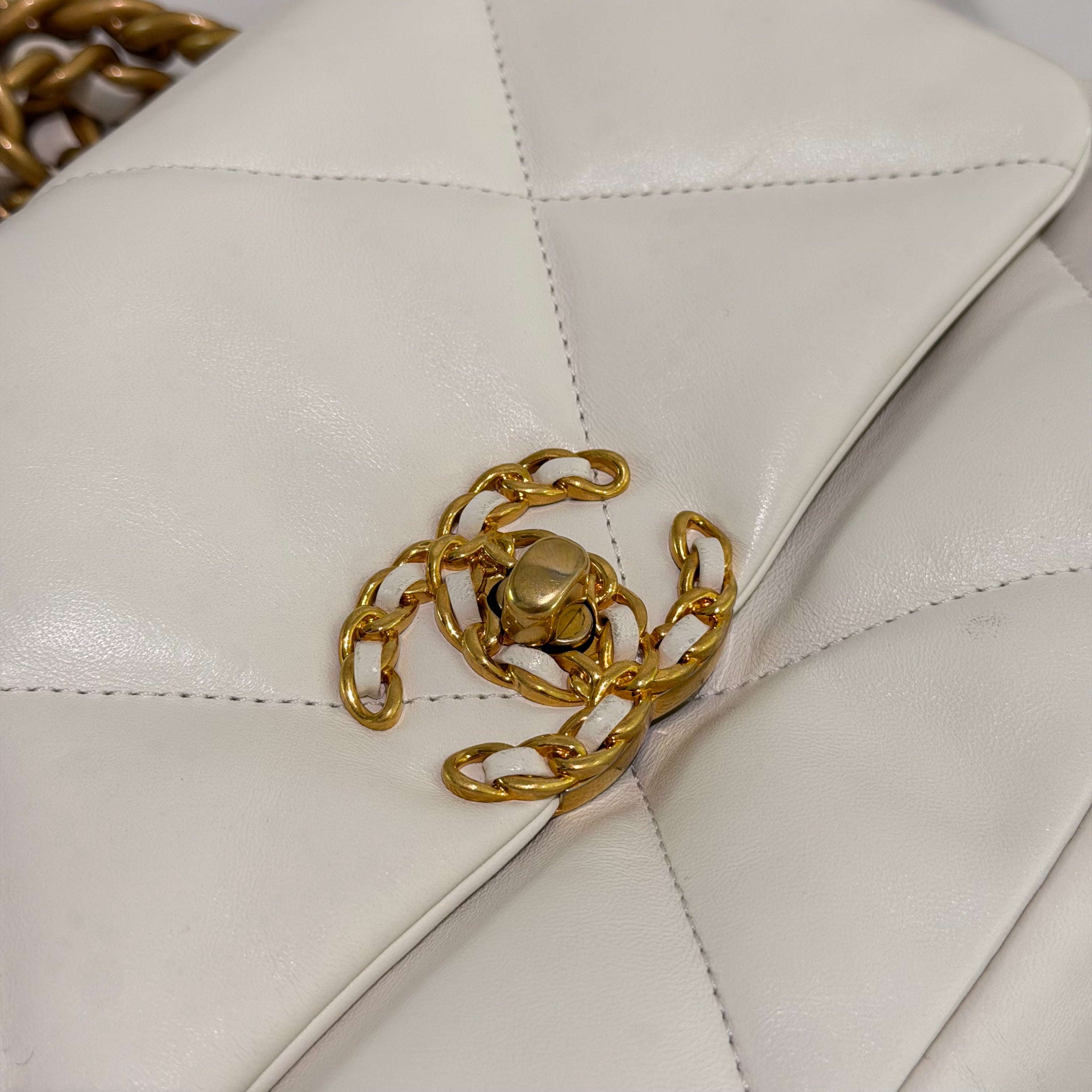 Chanel 19 Bag Small White Lambskin with Two-Tone Chain (Chip Model)