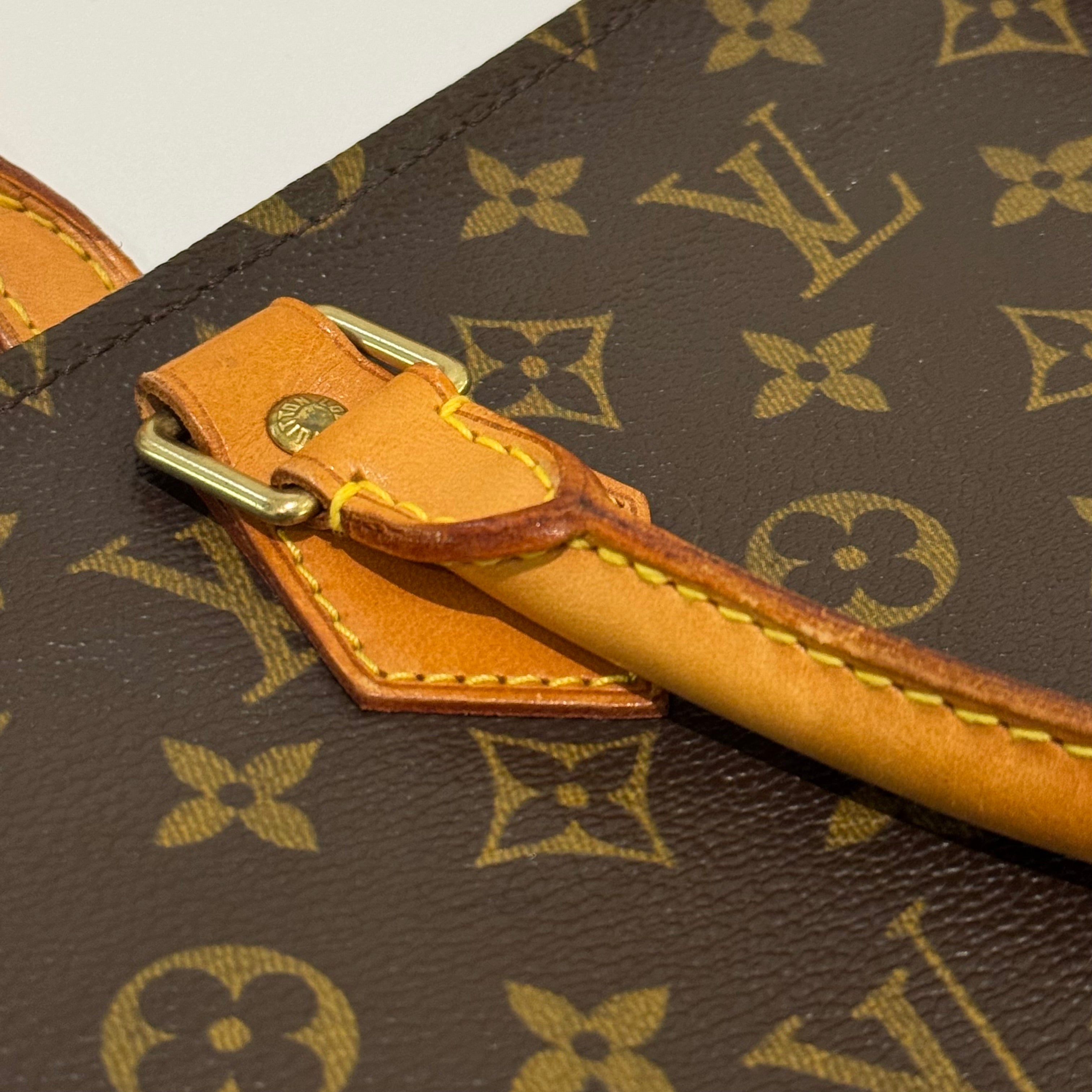 LOUIS VUITTON TOTE BAG