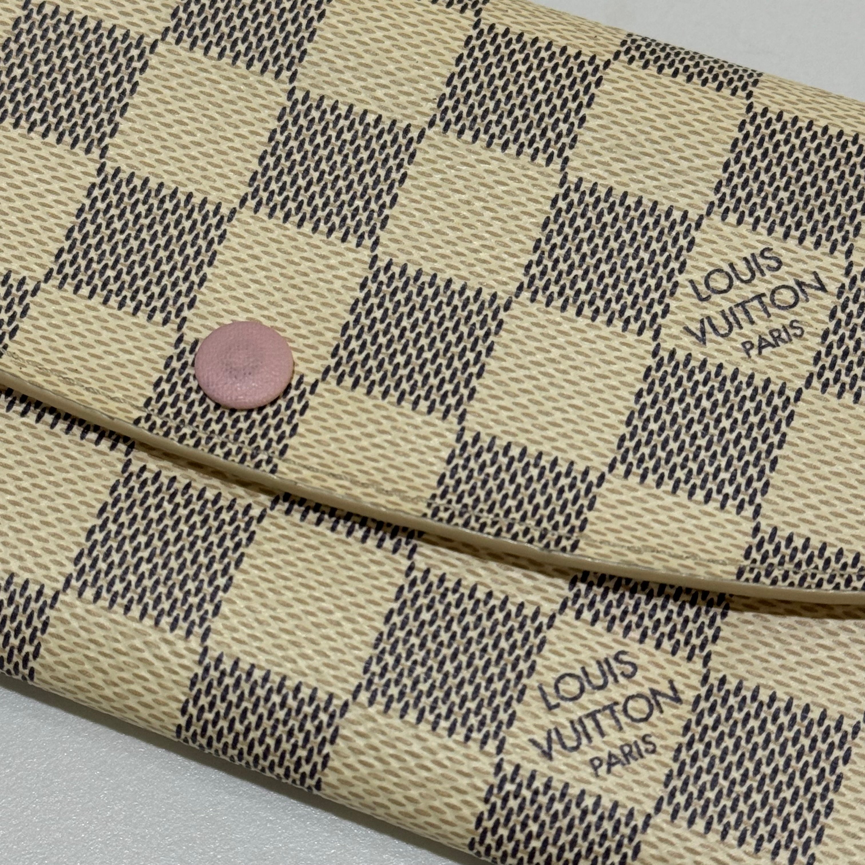 LOUIS VUITTON EMILIE WALLET | COLLINS RAIN