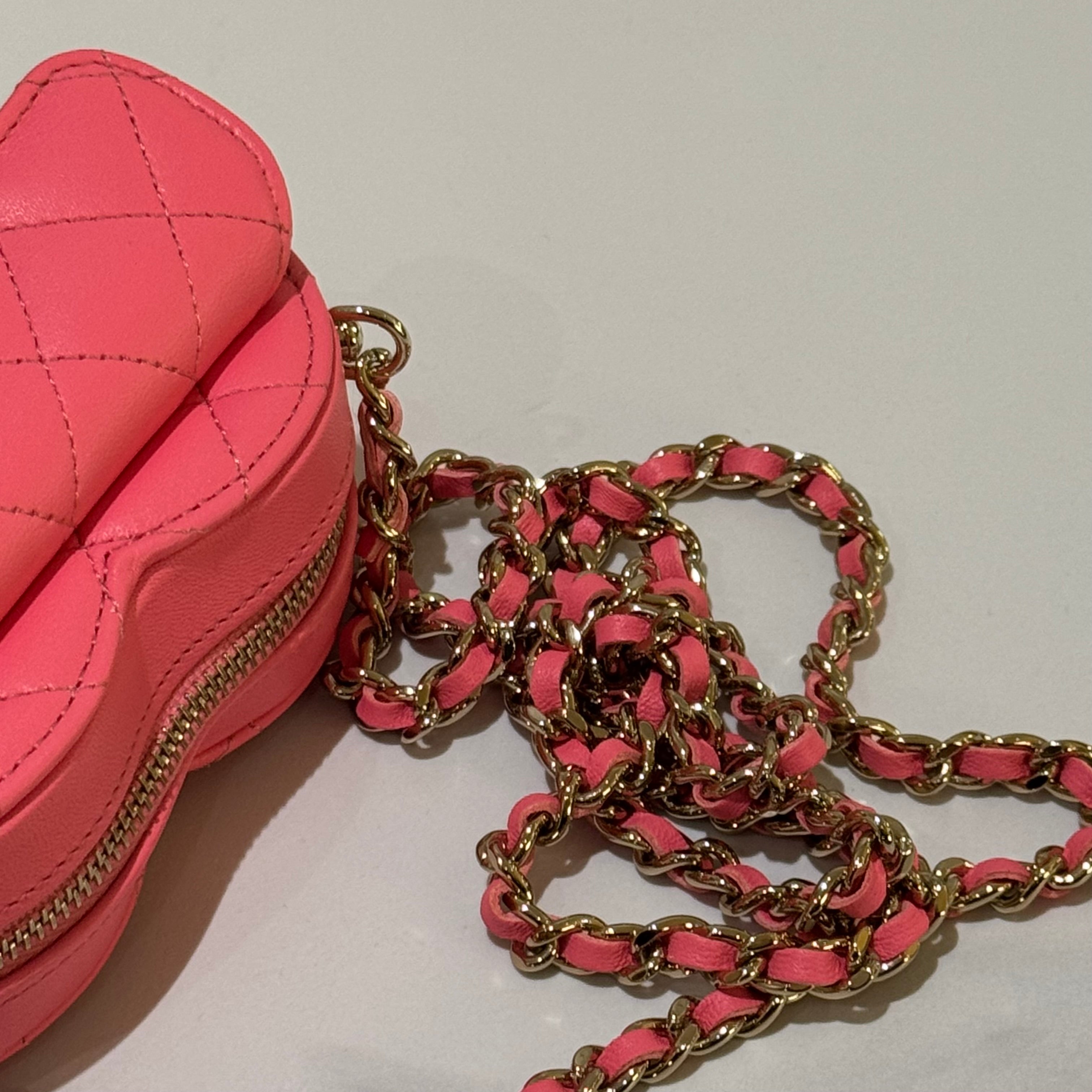 CHANEL PINK HEART BAG SMALL SIZE