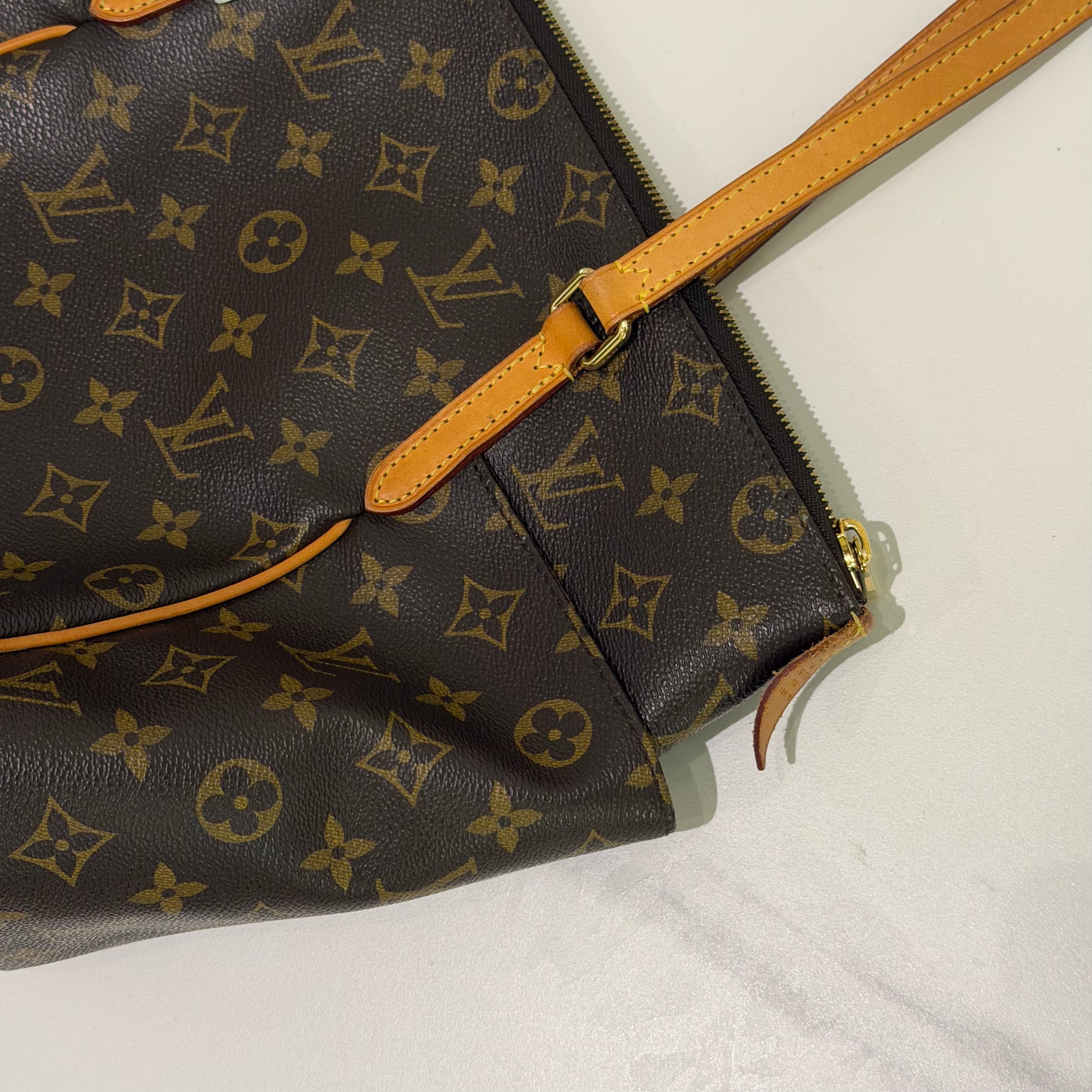 Louis Vuitton Monogram Tote Bag