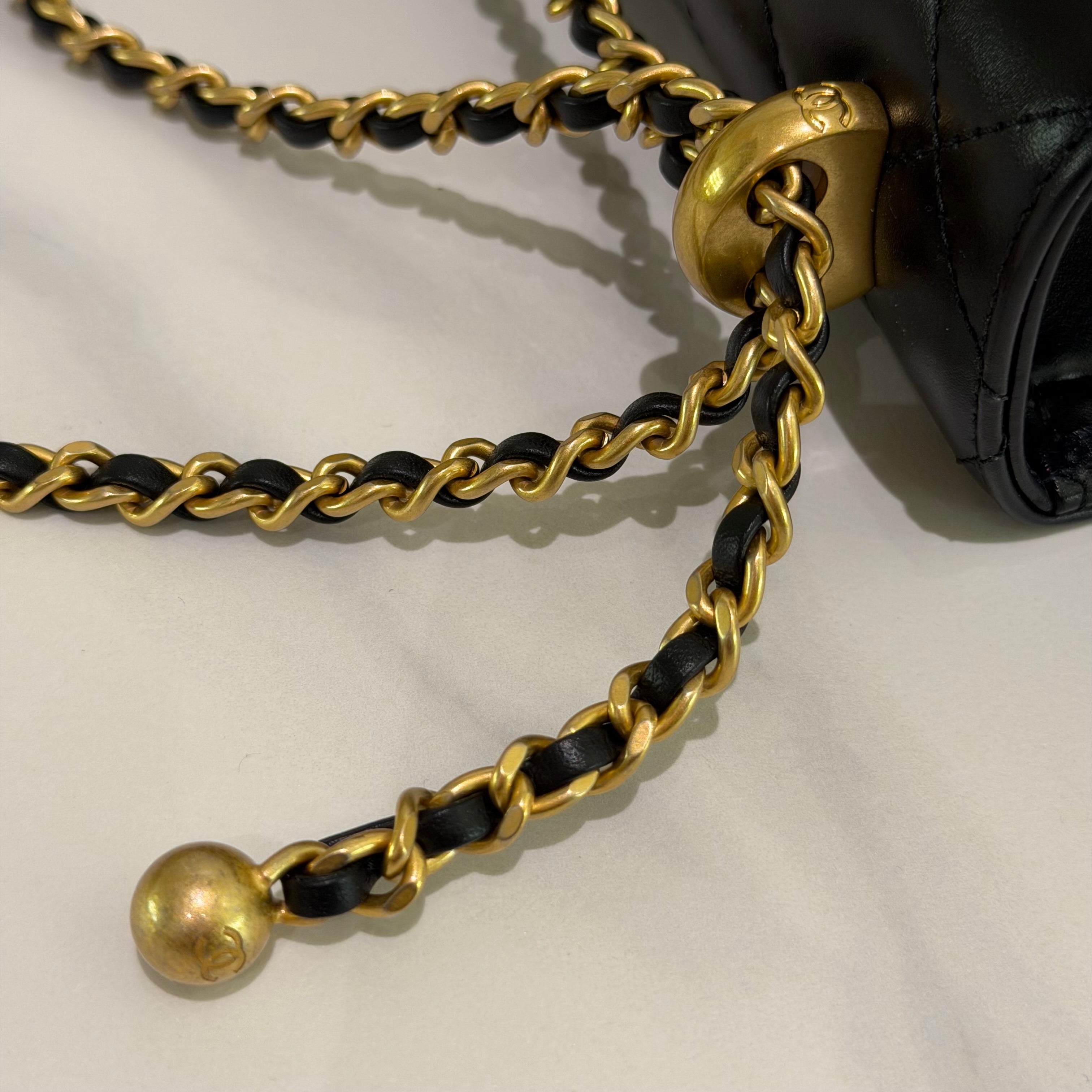 Chanel Black Glossy Calfskin Double Pearl Chain Flap Bag with Gold Hardware(Chip Model)