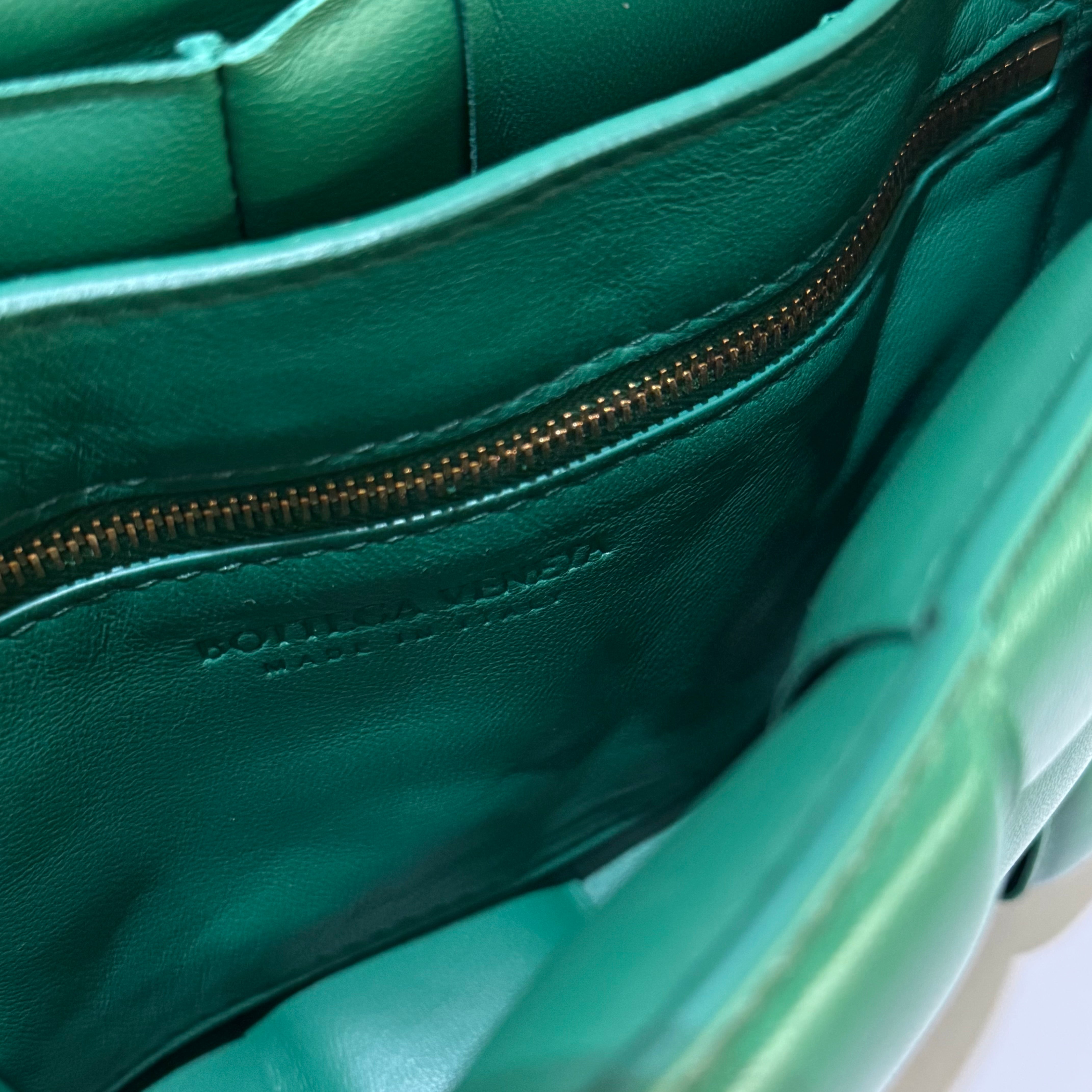 BOTTEGA VENETA CASSETTE PILLOW BAG