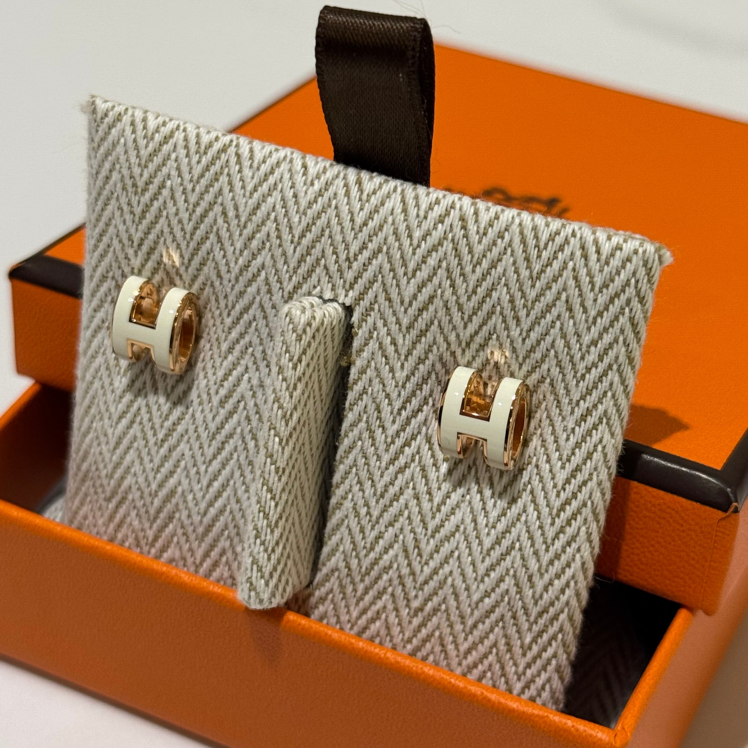 HERMES MINI POP H WHITE MINI EARRINGS