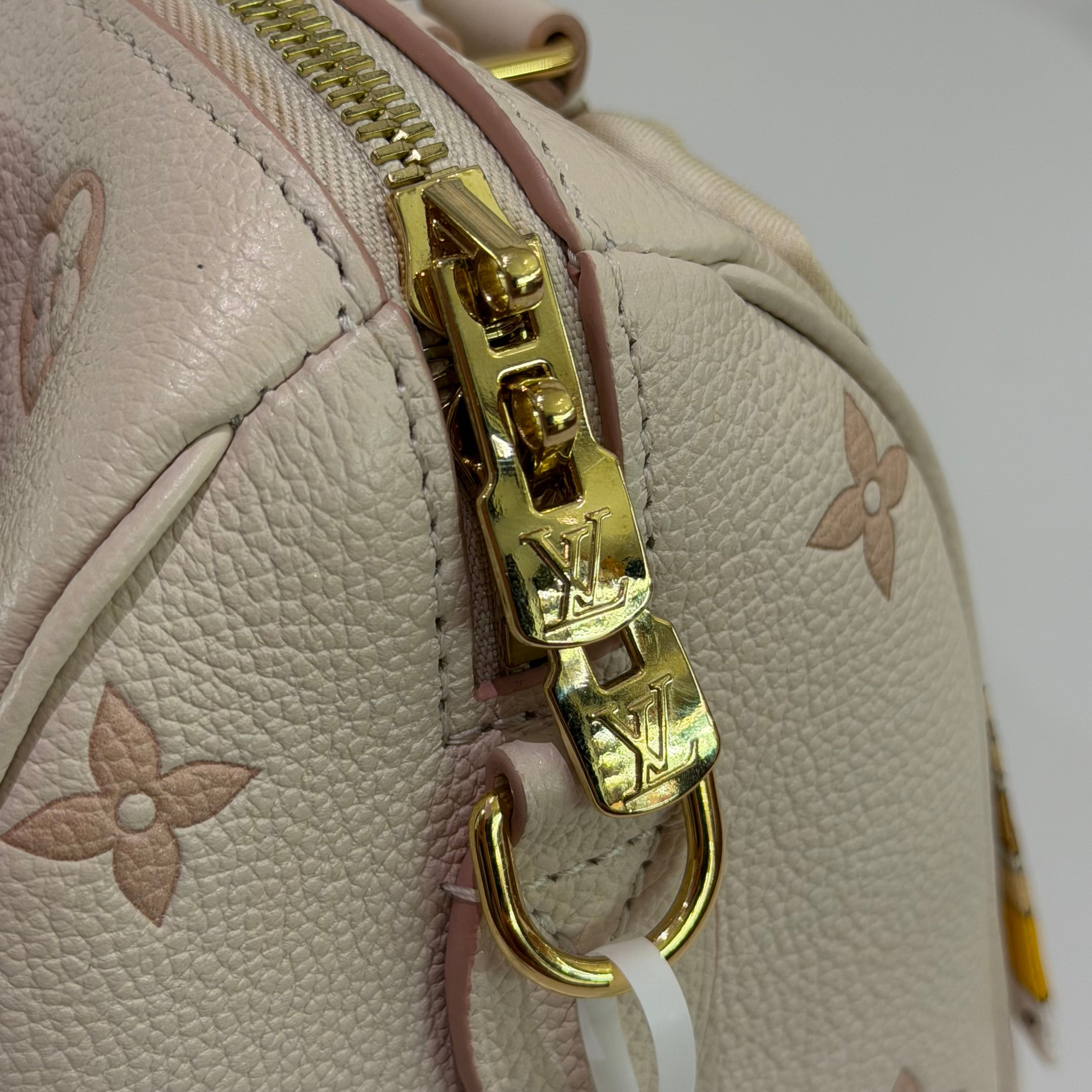 Louis Vuitton Speedy 20 Cream White & Pink Embossed Leather