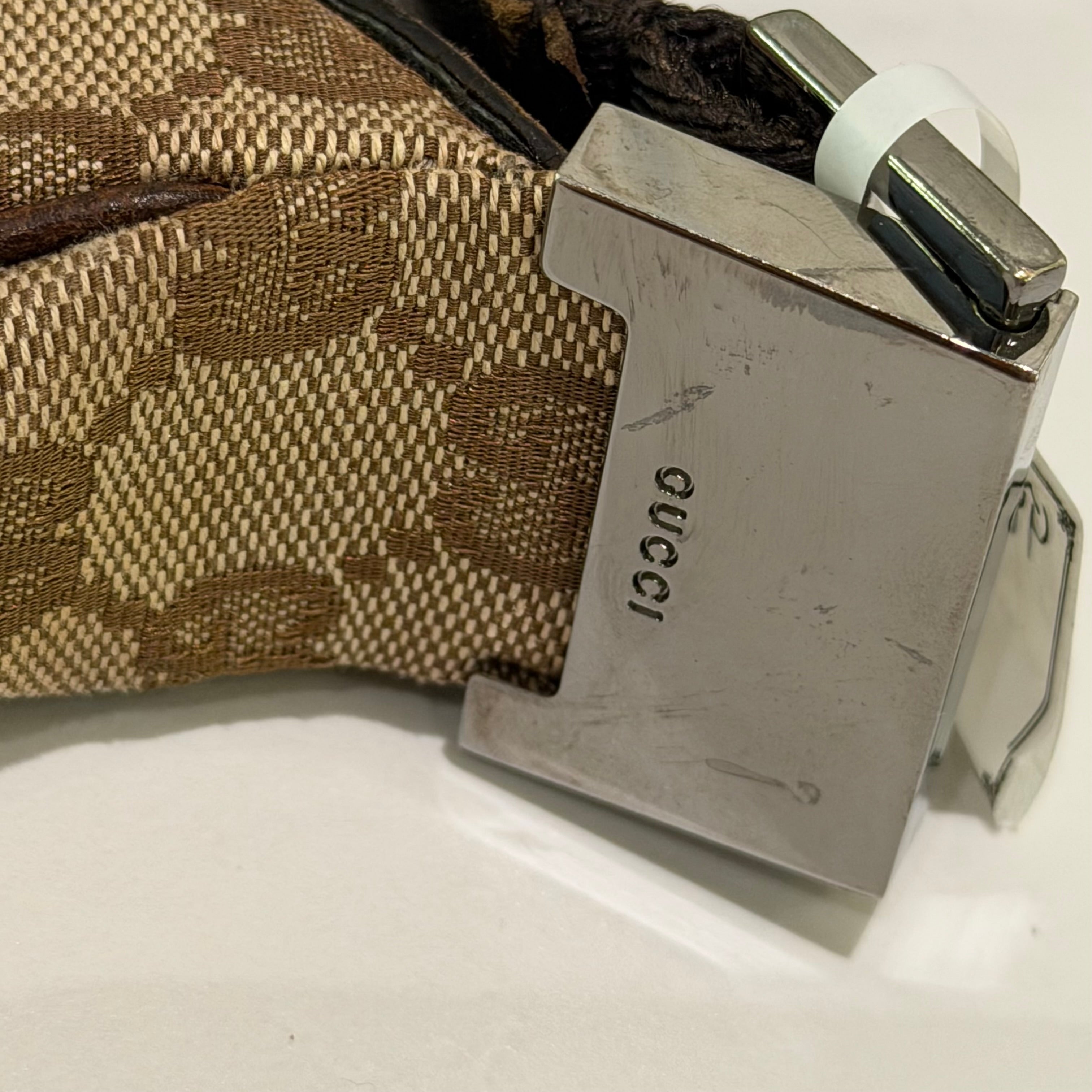 GUCCI CLASSIC GG SUPREME CANVAS CROSSBODY BAG