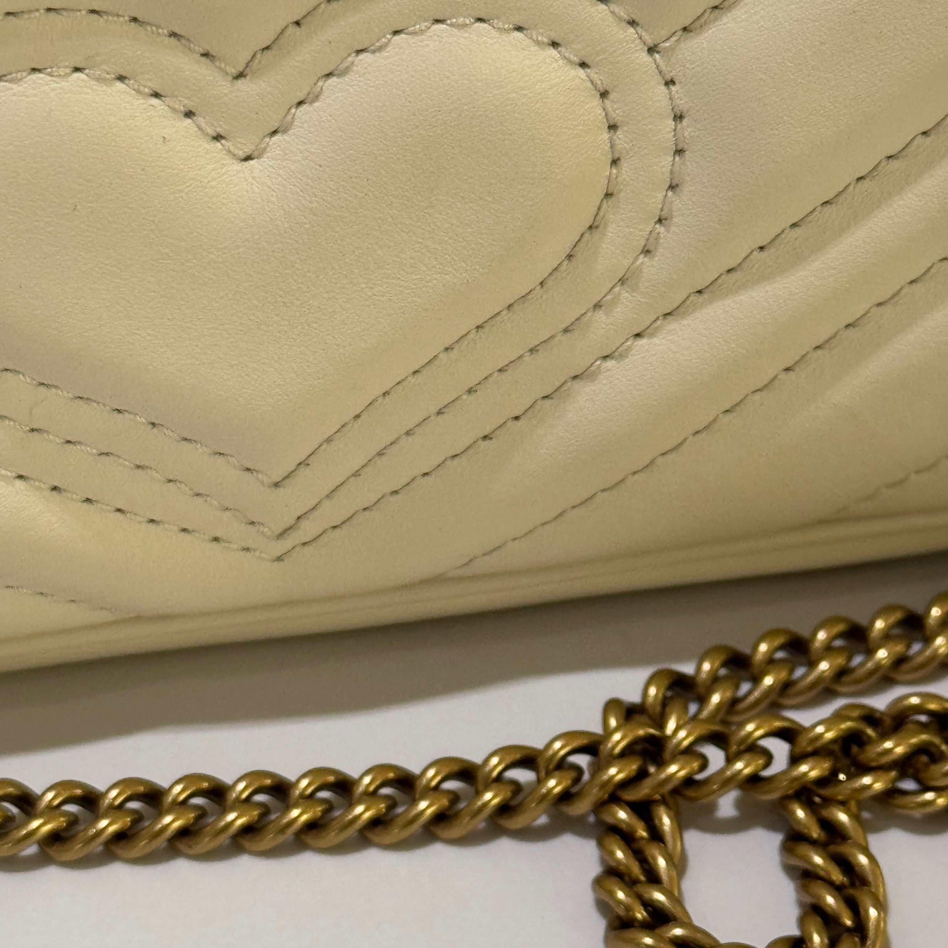 GUCCI MARMONT MINI BAG CHAIN BAG