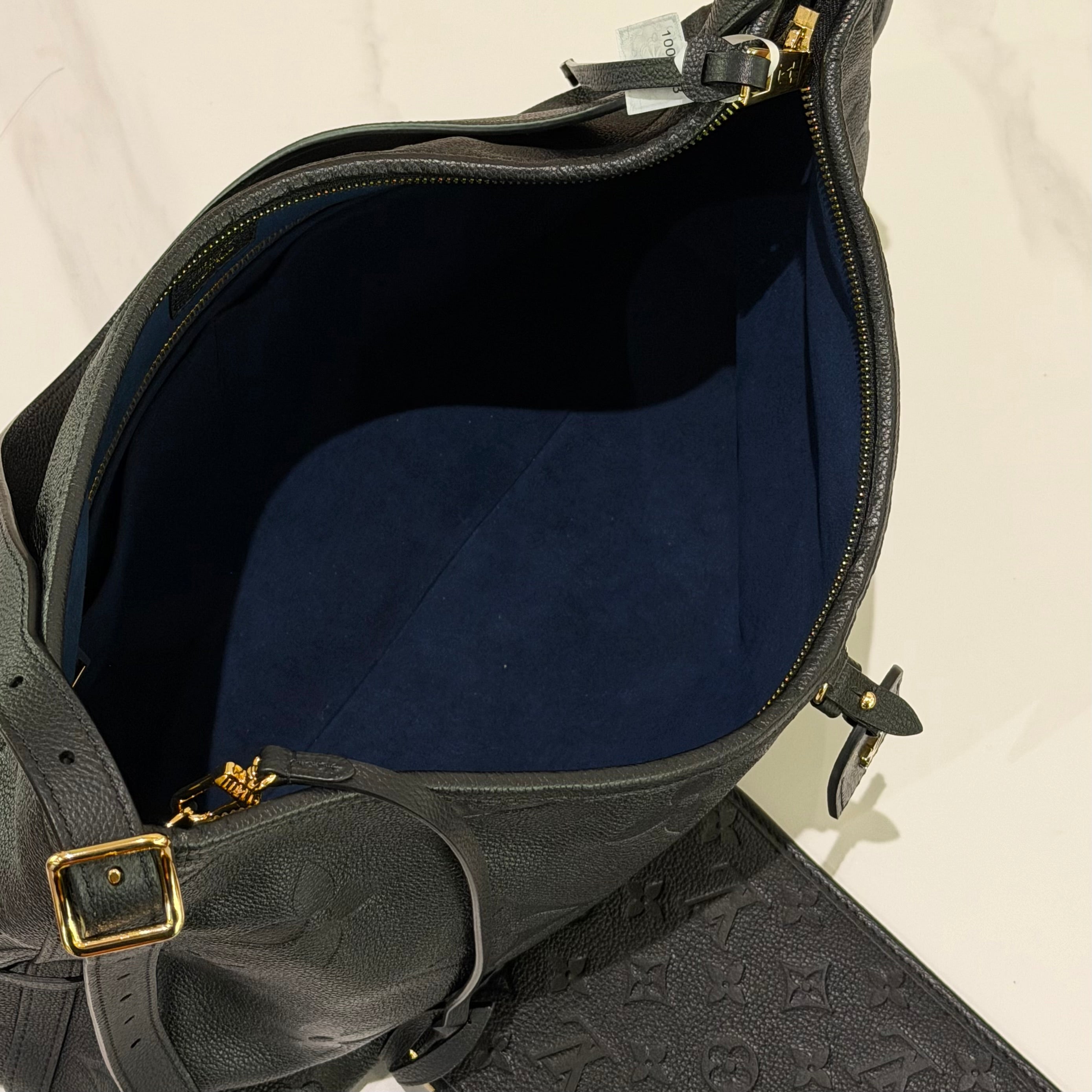 Louis Vuitton CarryAll GM