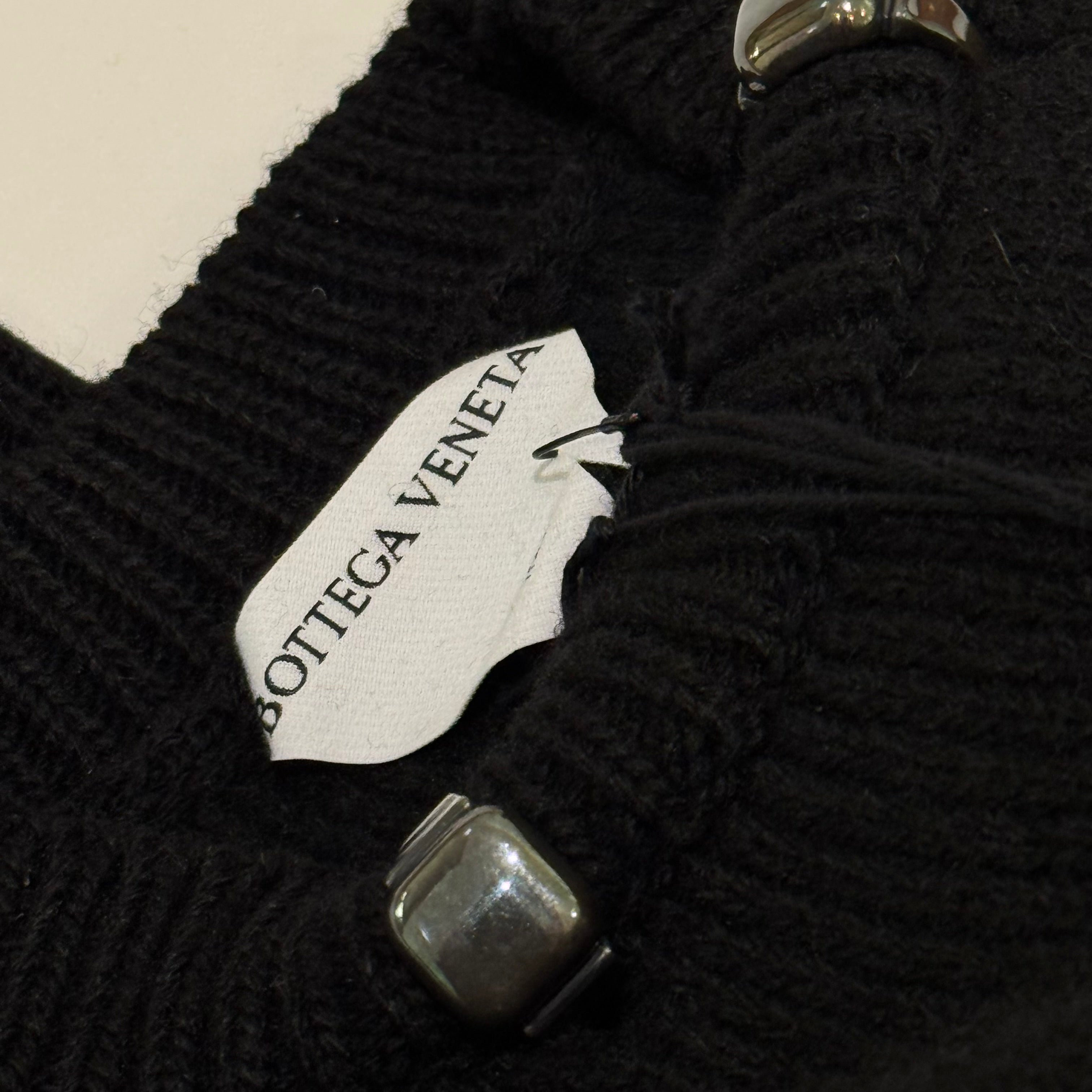 BOTTEGA VENETA BLACK KNIT SWEATER – BRAND NEW